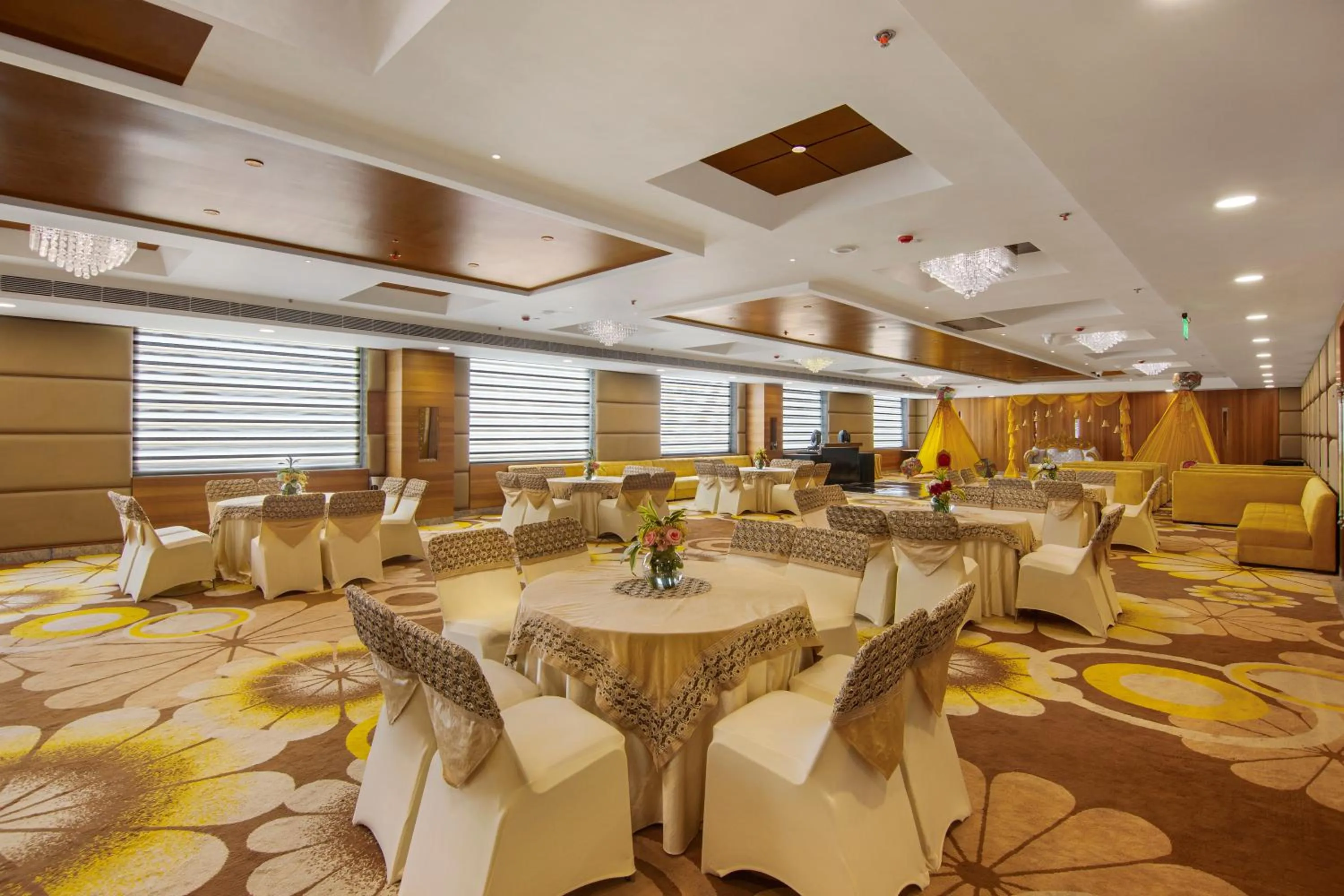 Banquet/Function facilities in Sarovar Portico Sonipat