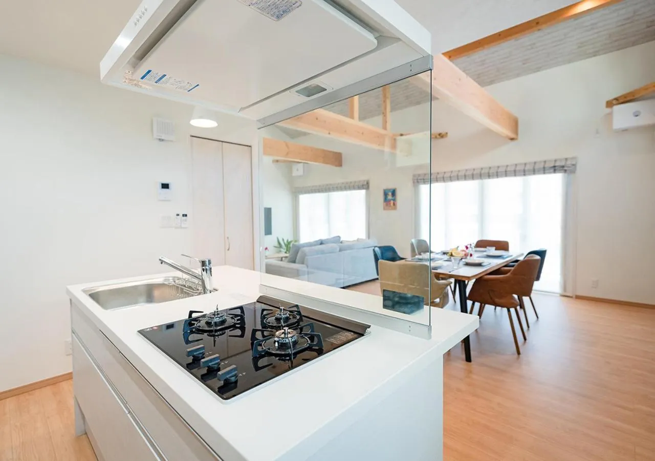 Kitchen or kitchenette in Villa Malibu Palm Springs Miyakojima Resort