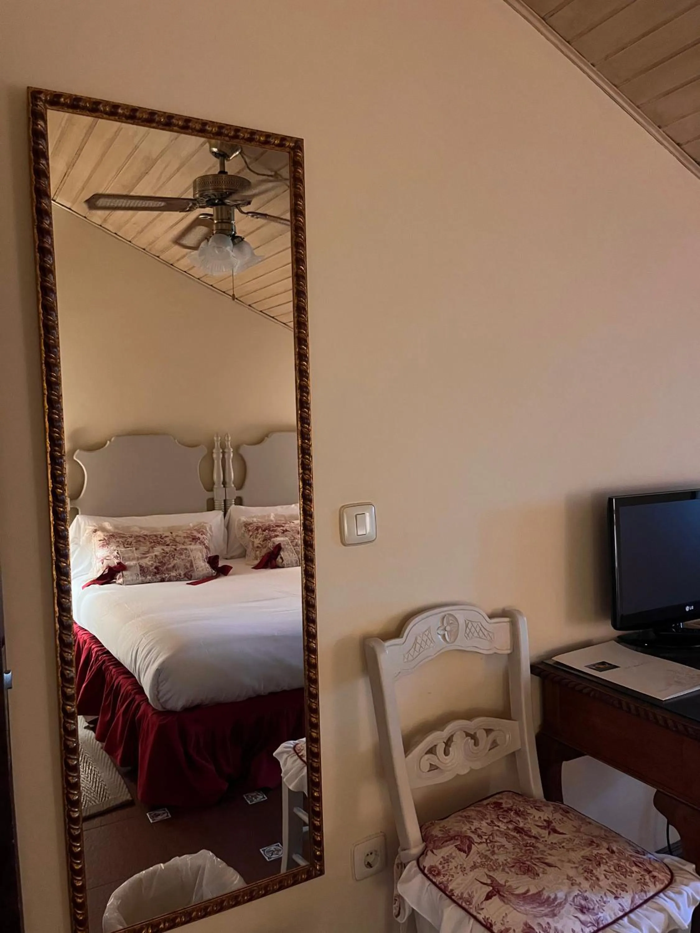 Bedroom in Palacio de Cutre