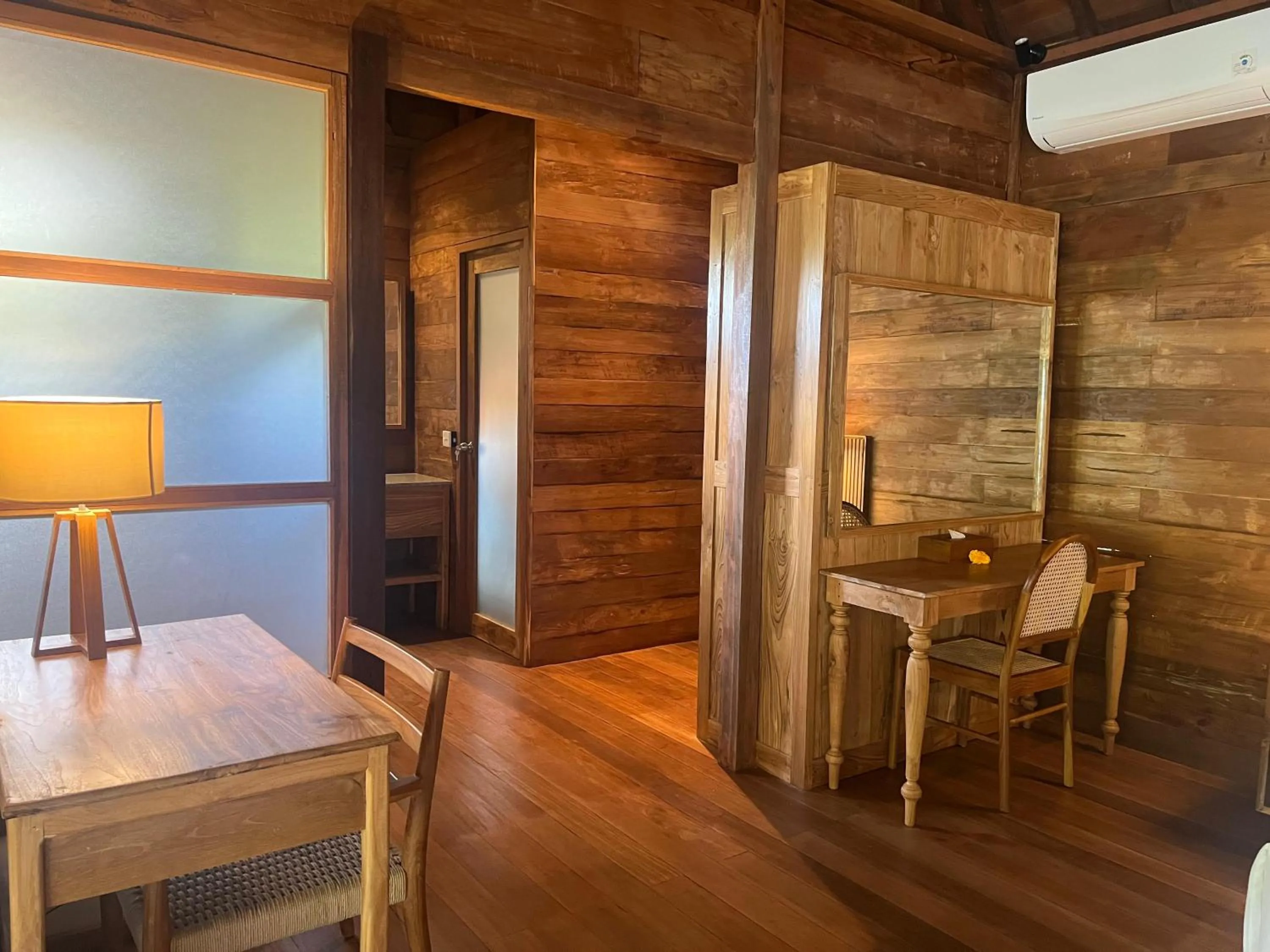 wardrobe in RUMAH KAYU RESORT