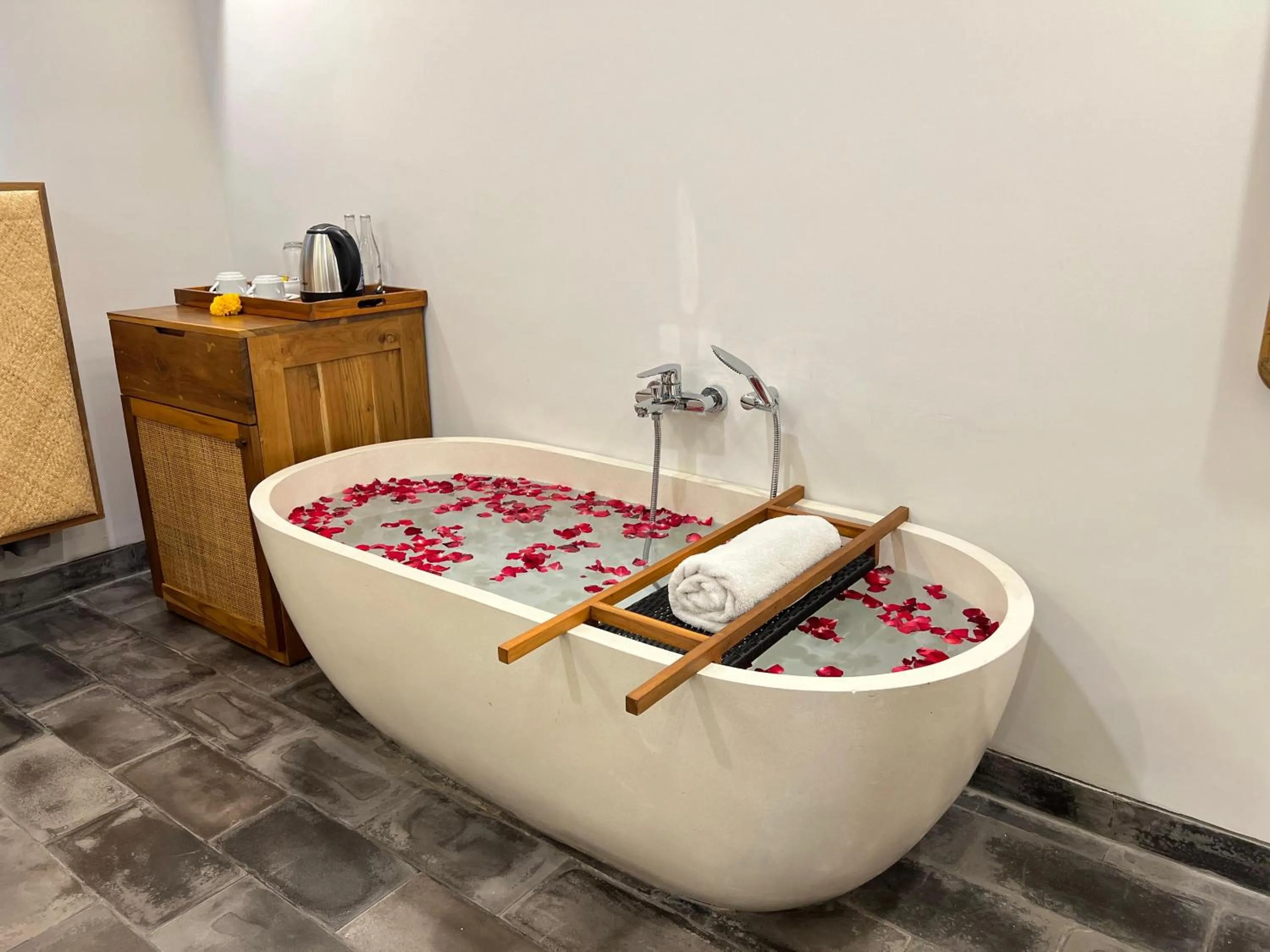 Bath in RUMAH KAYU RESORT