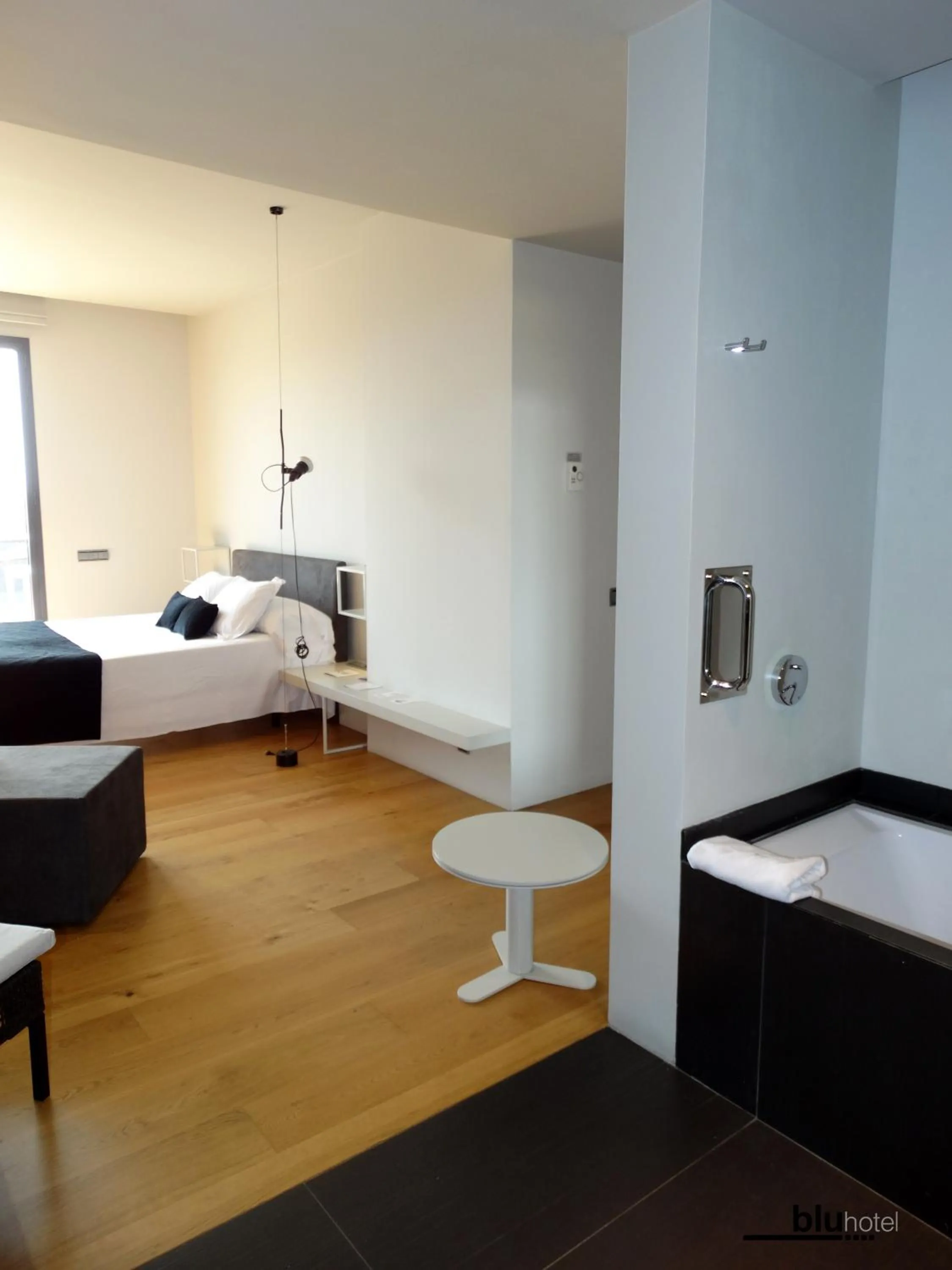 Bed in Blu Hotel Almansa