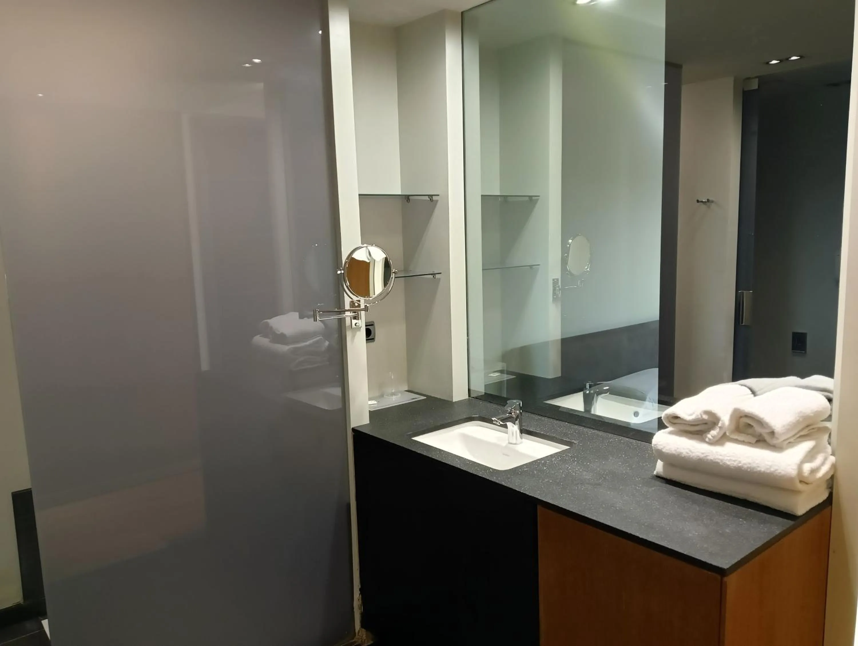 Bathroom in Blu Hotel Almansa