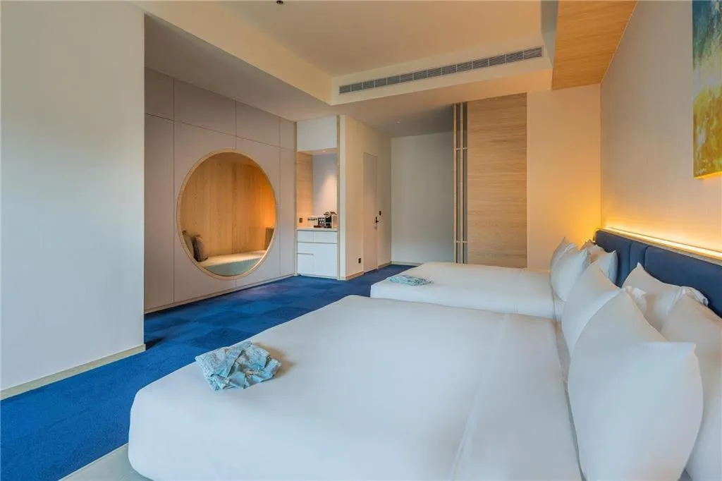 Photo of the whole room, Bed in The Archipelago