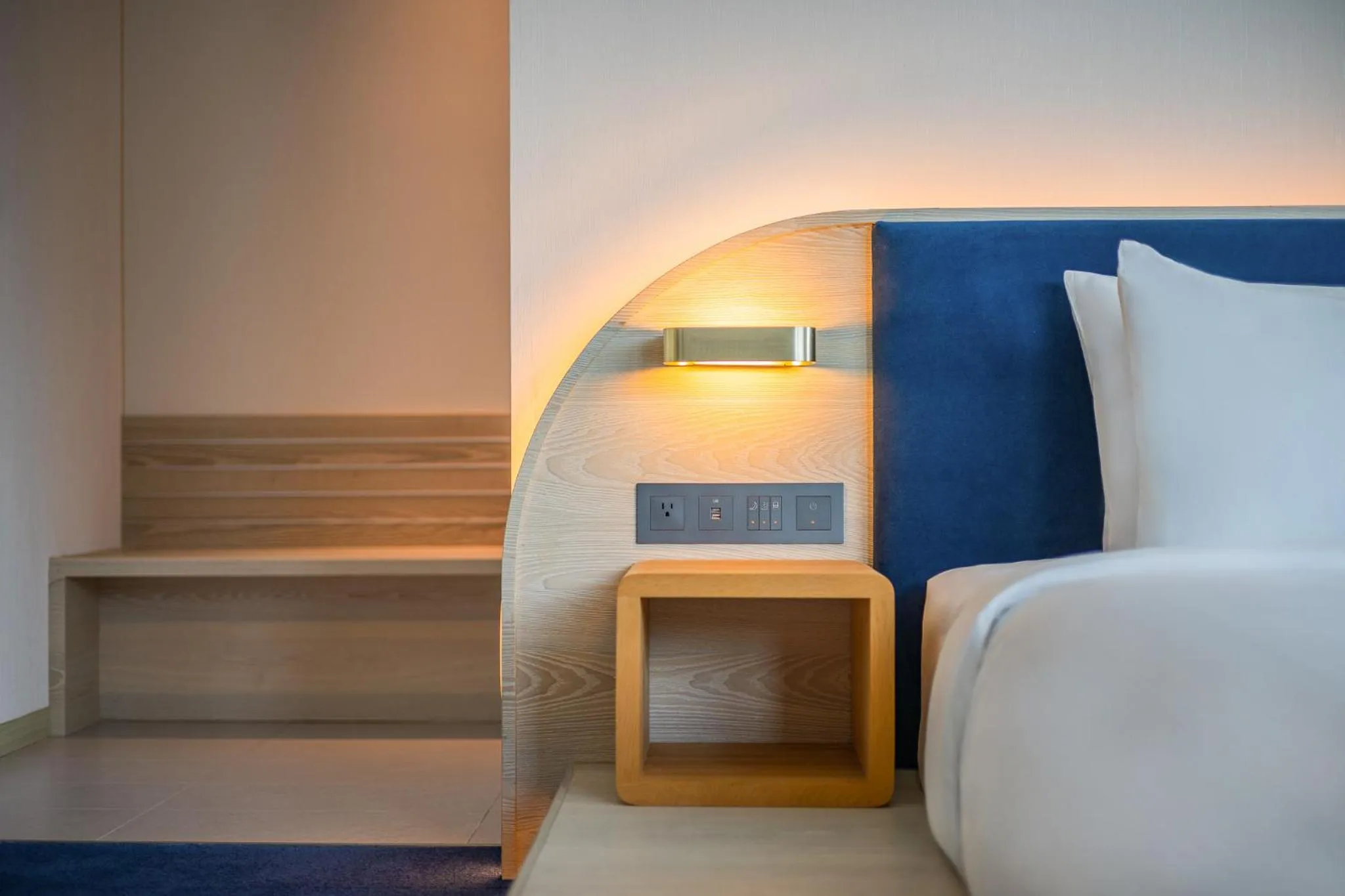 Photo of the whole room, Bed in The Archipelago