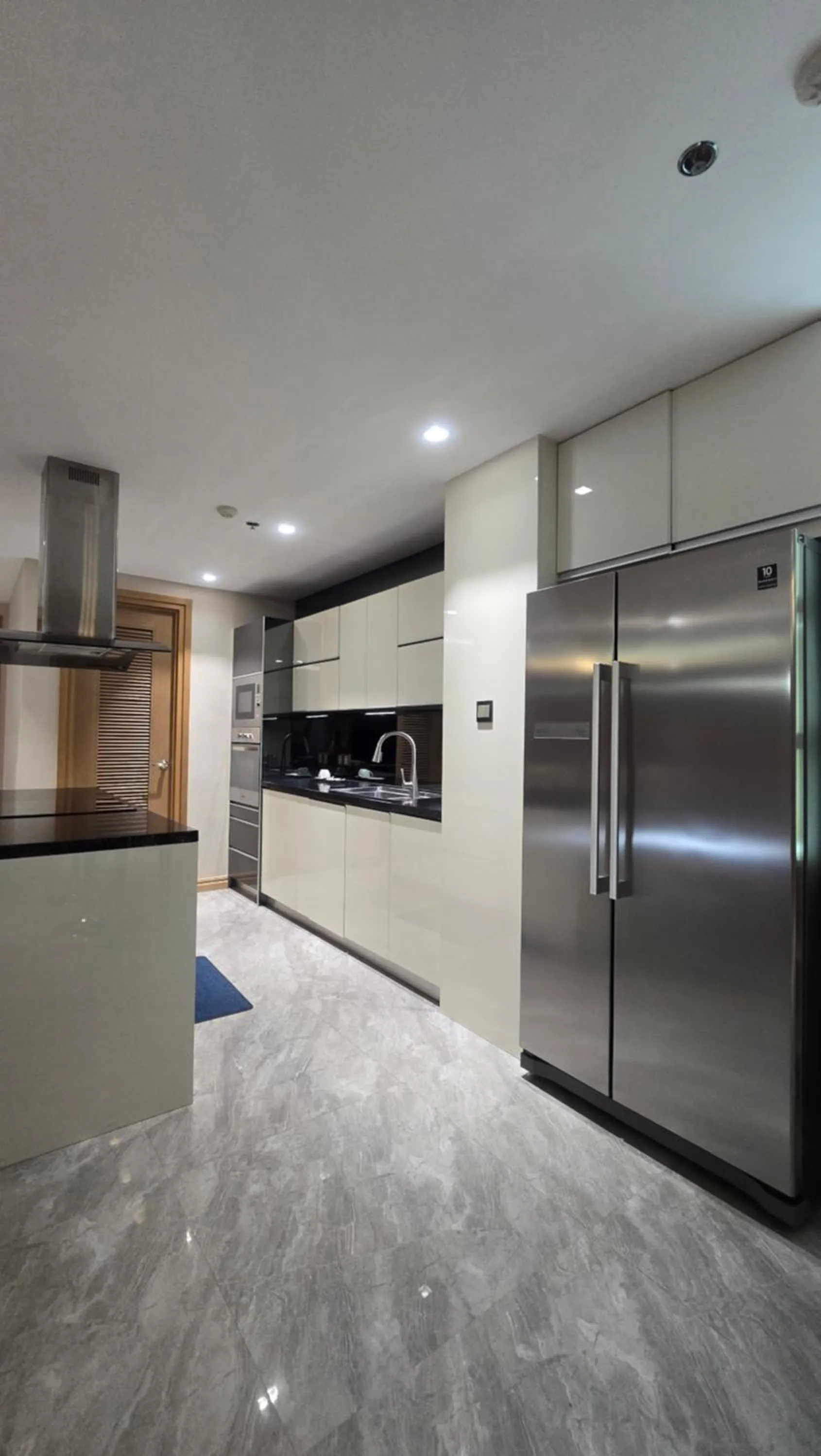 One Euphoria Luxe Hotel