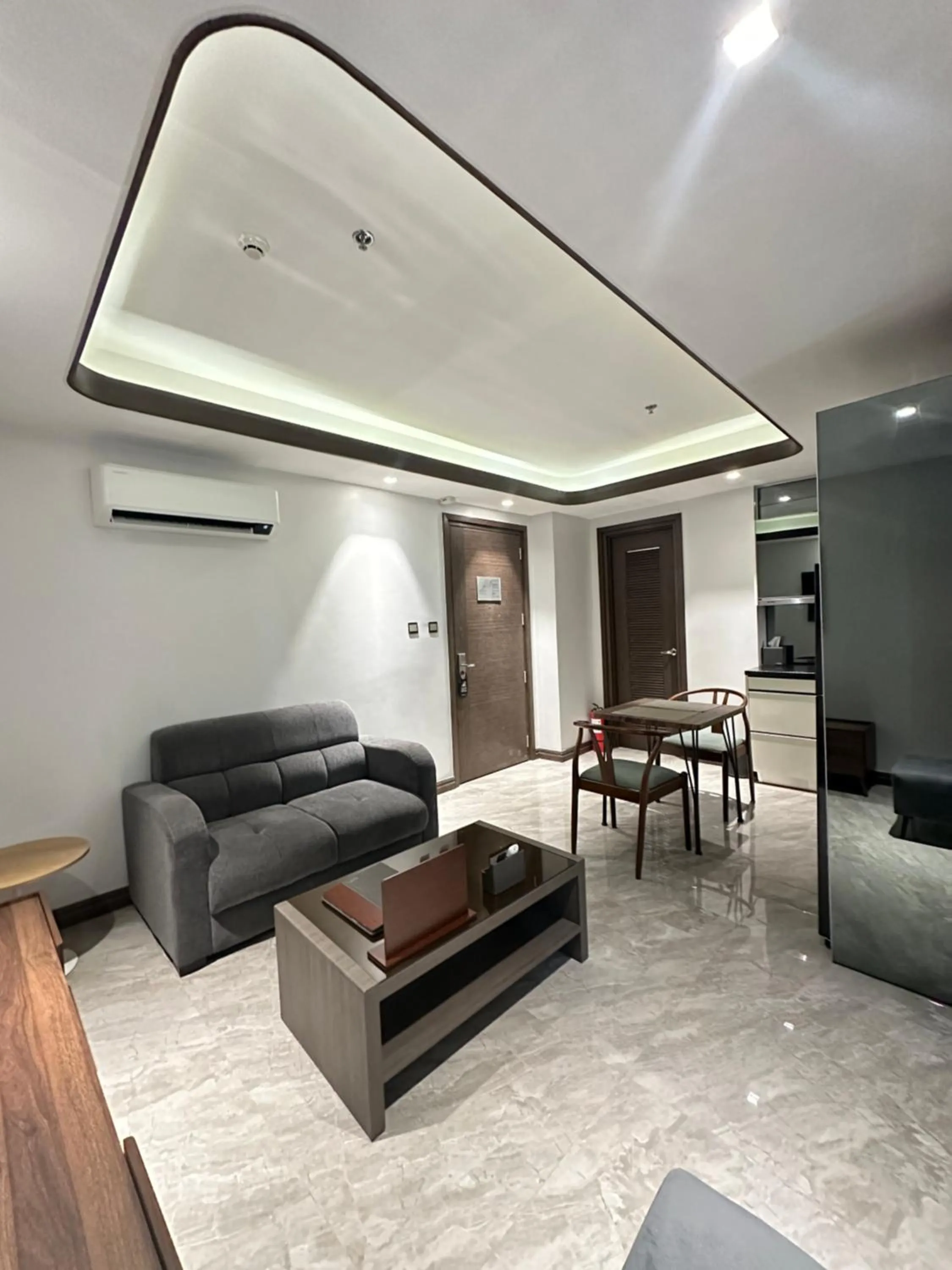 One Euphoria Luxe Hotel