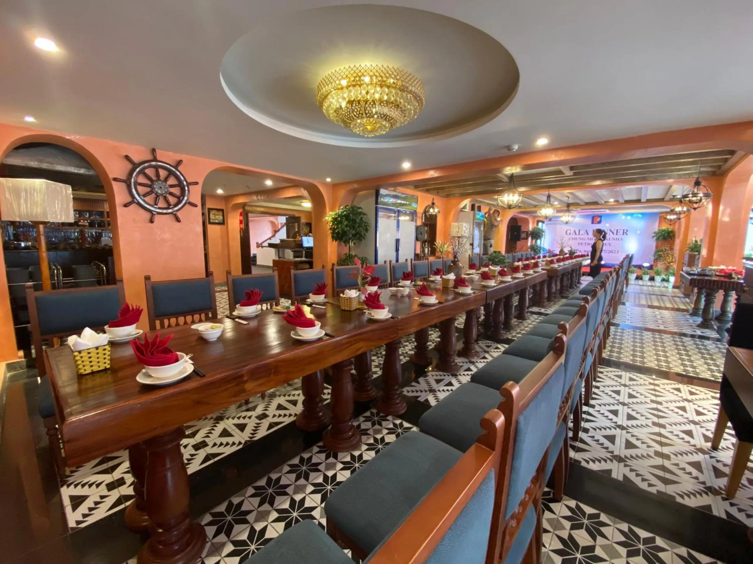 Restaurant/places to eat in HOTEL DE SAPA