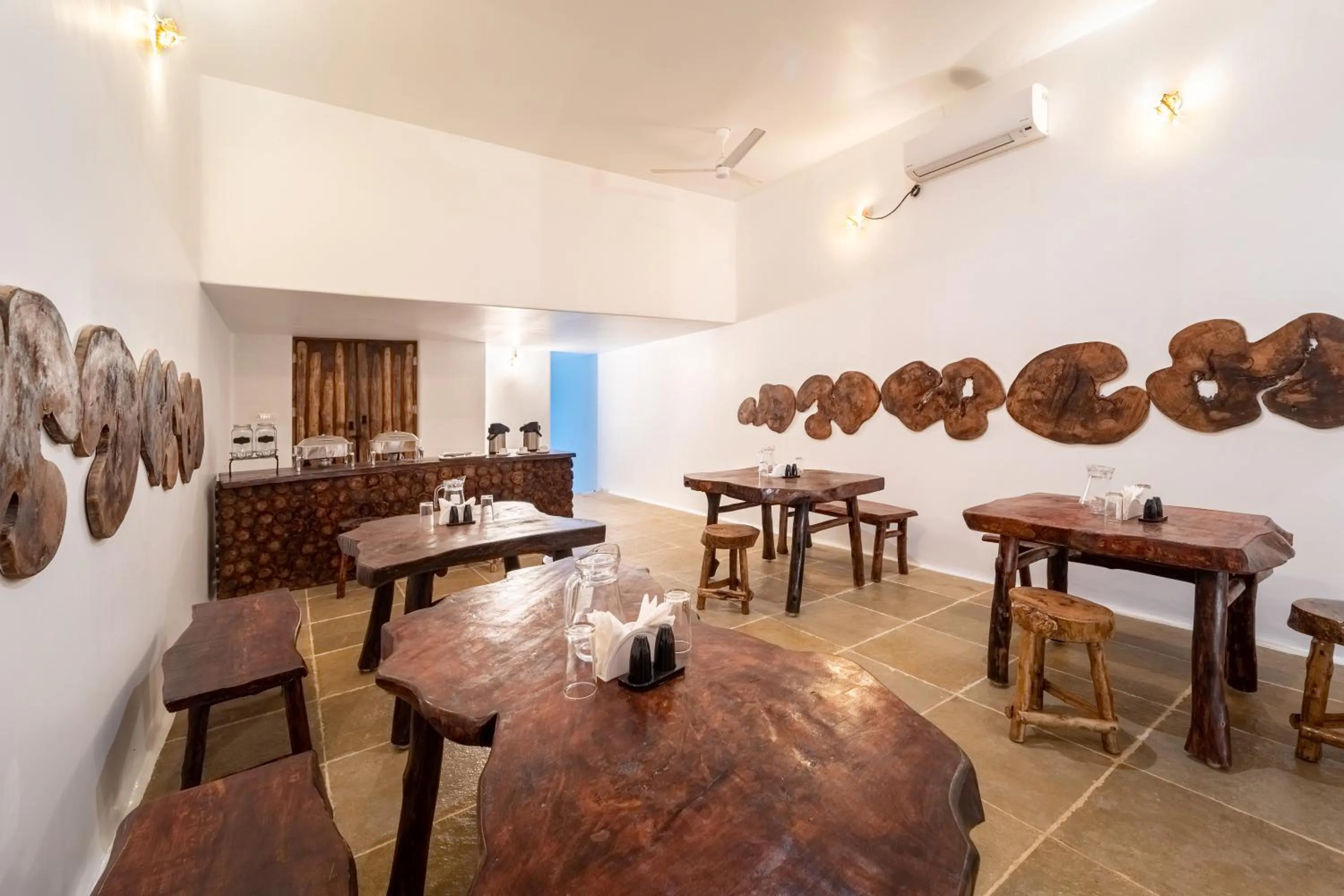 Restaurant/places to eat in Conch Resort Luxury Private Pool Suites