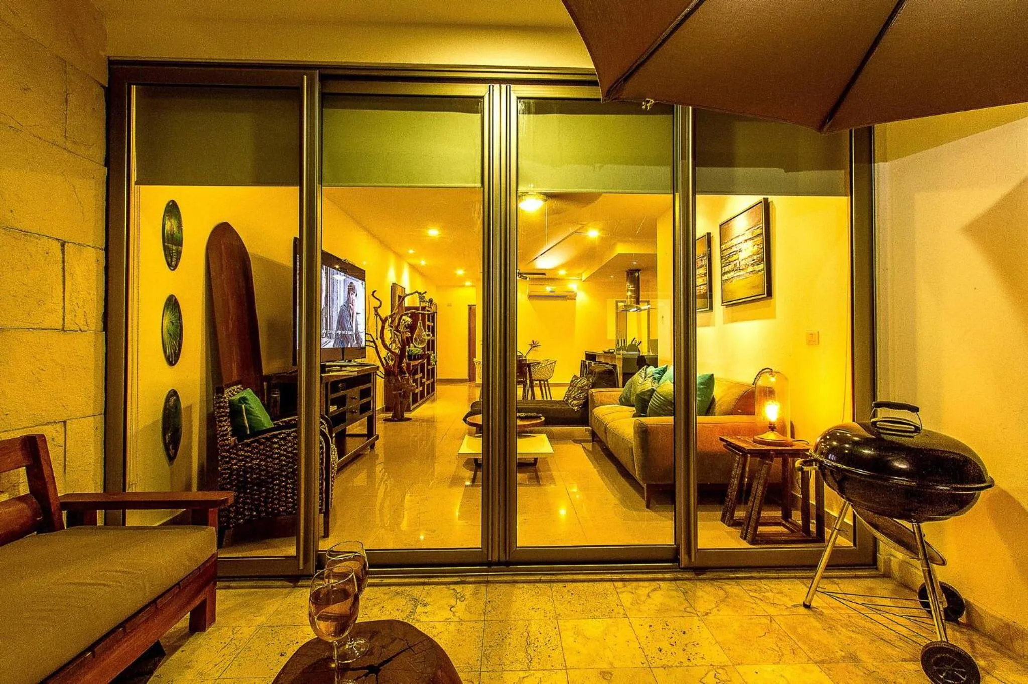 Breathtaking 2 Bedroom, Private Terrace - Bbq