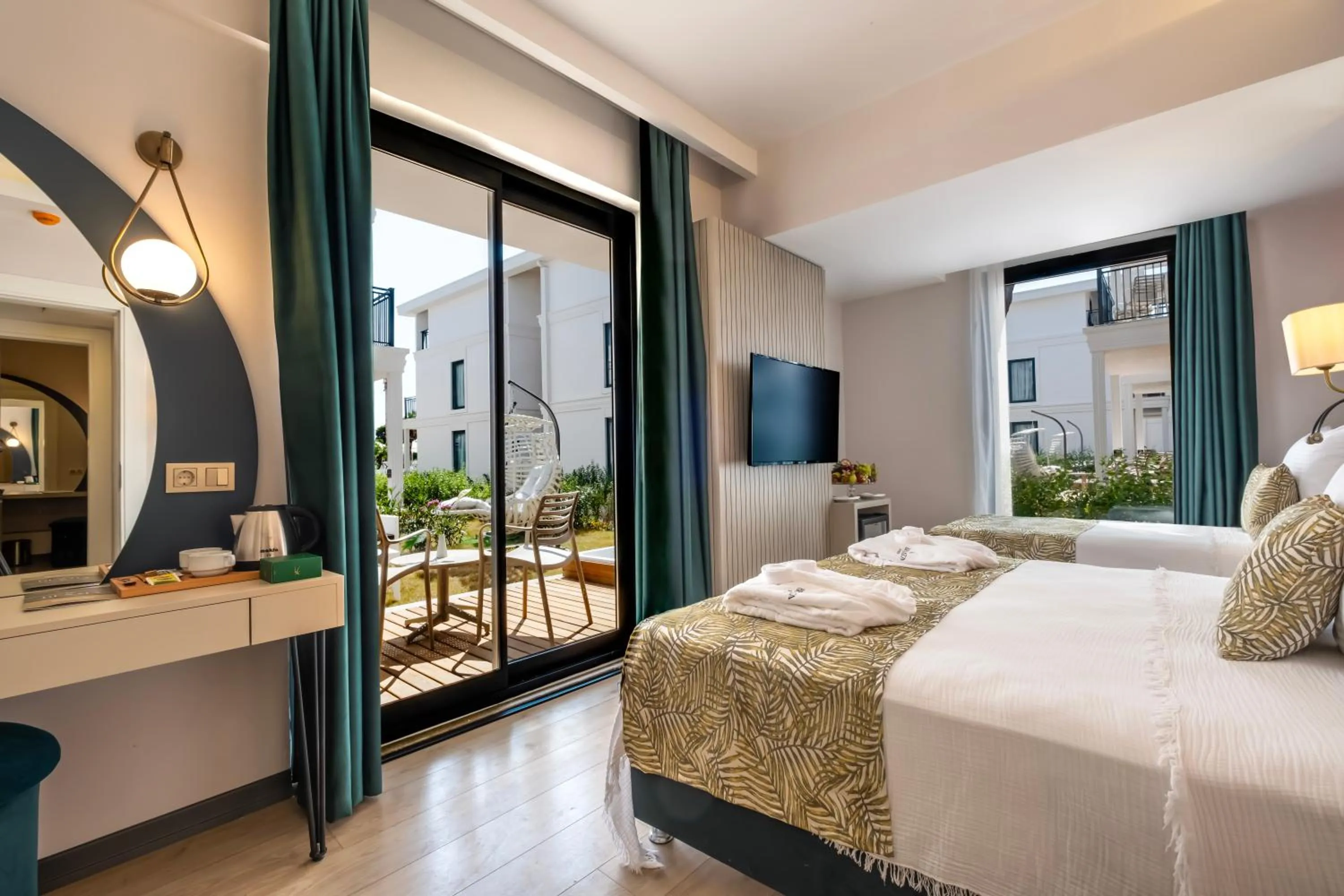 Property building, Bed in La Benata Beach Hotel