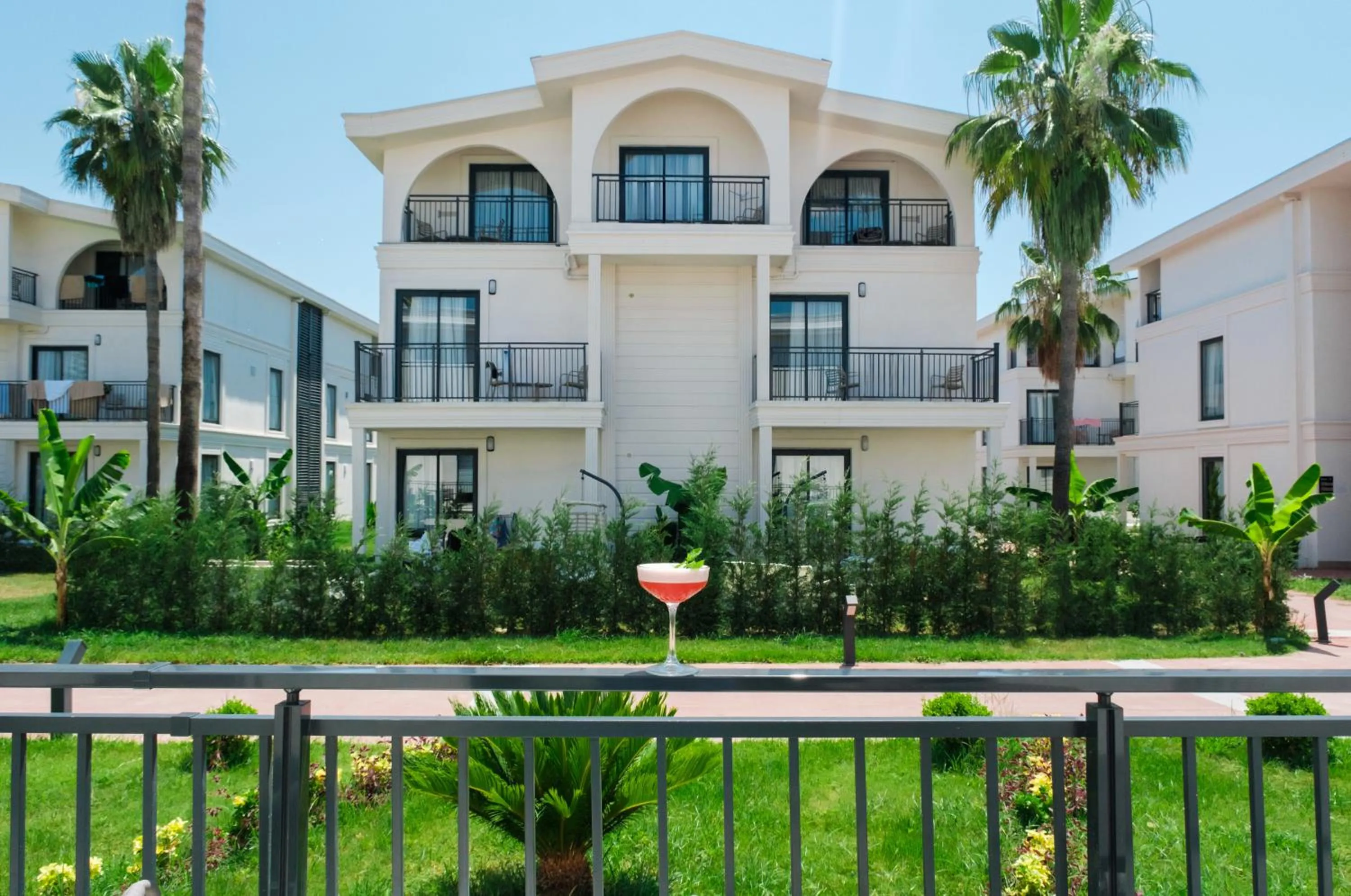 La Benata Beach Hotel