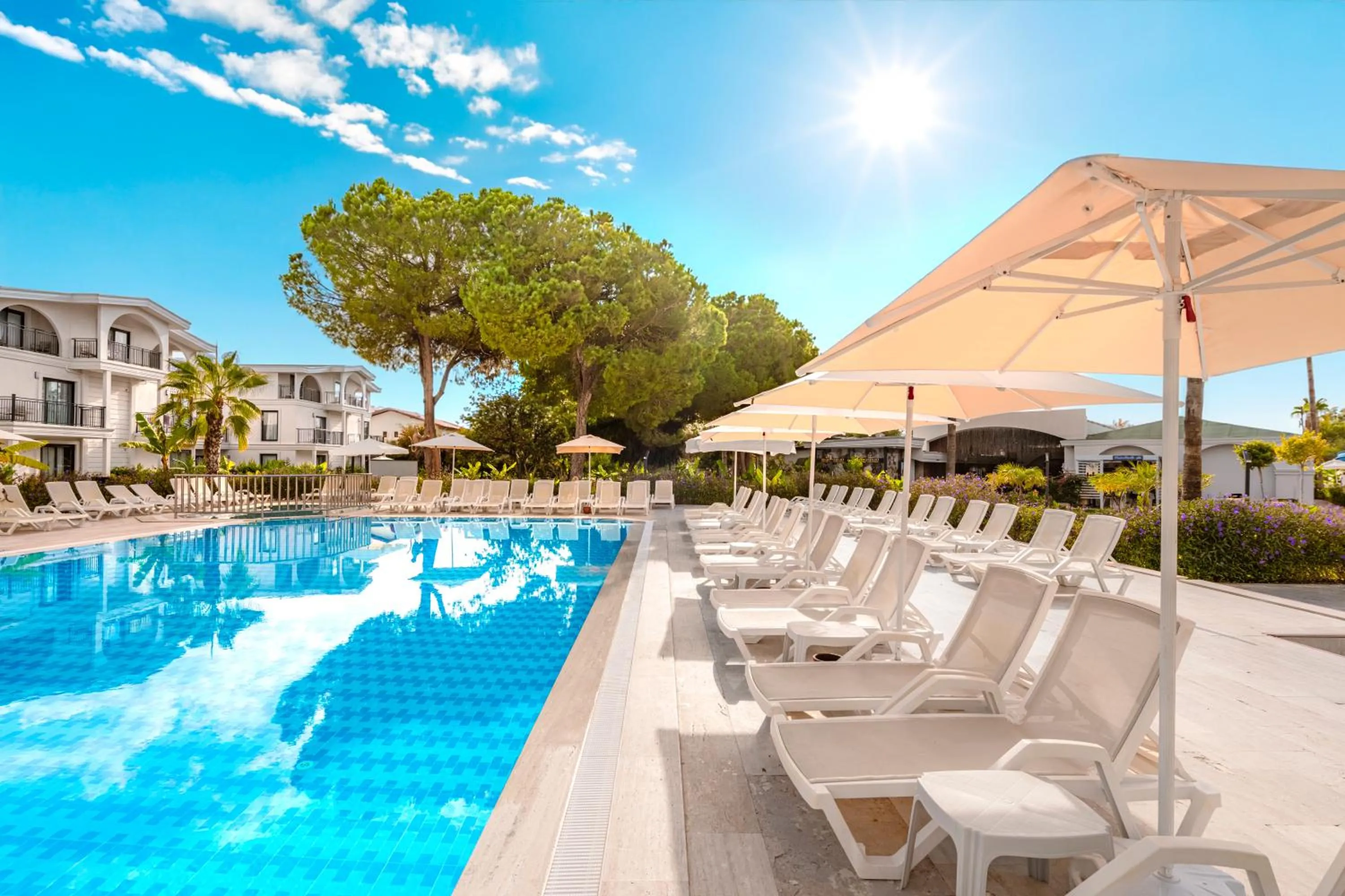 La Benata Beach Hotel