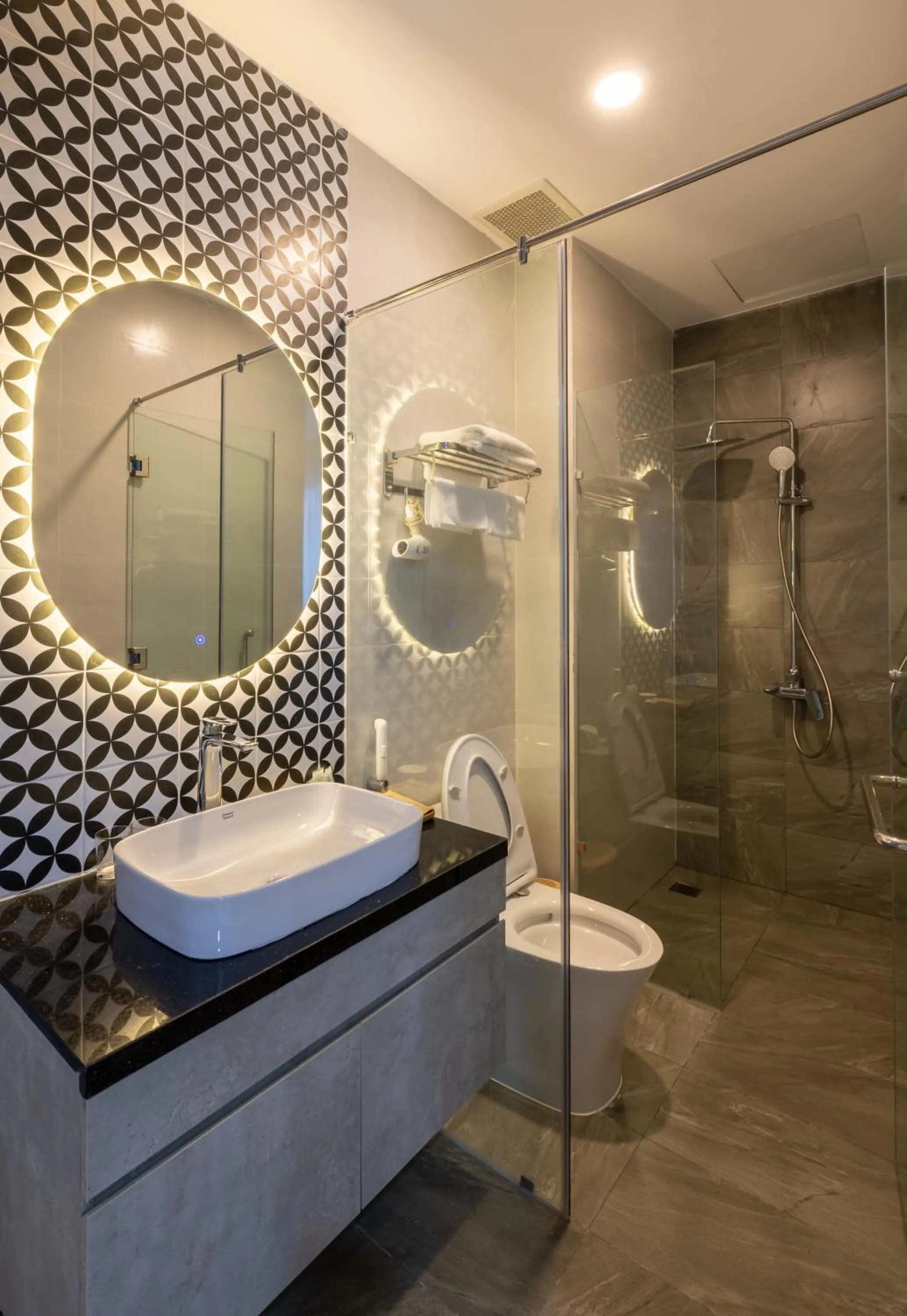 Toilet in Moon Sun Boutique Villa Hotel