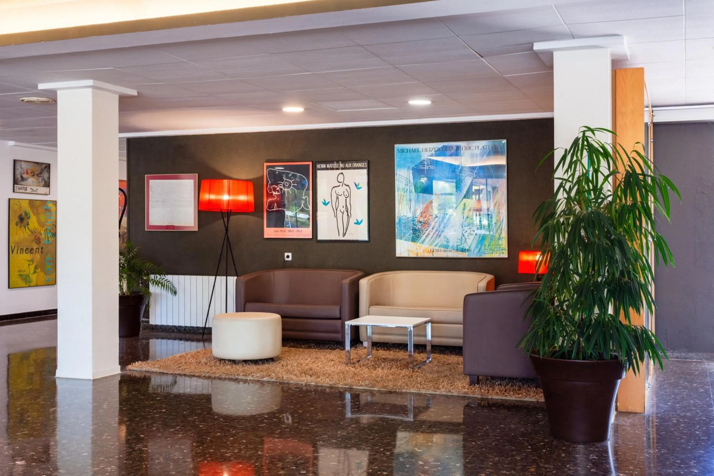 Lobby or reception in Checkin Montserrat