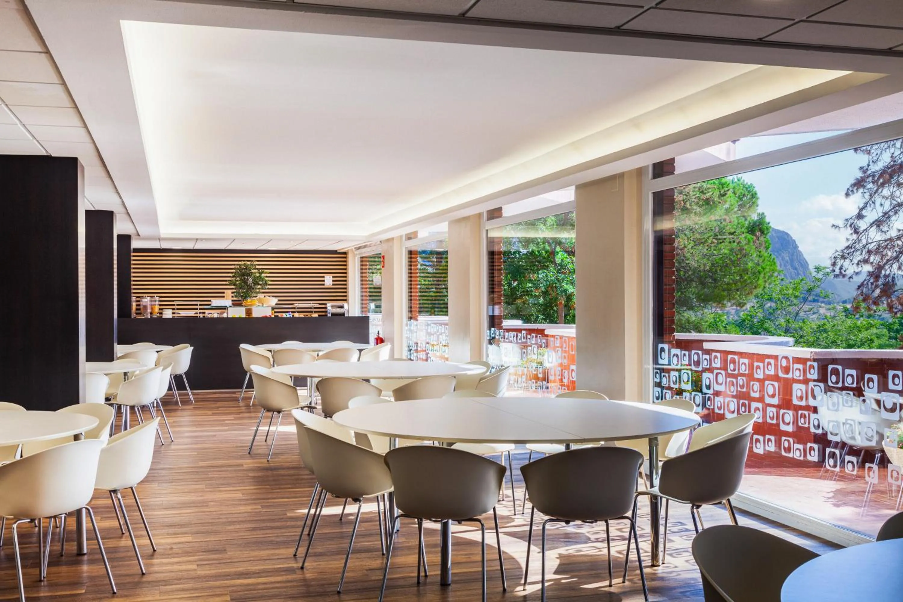 Buffet breakfast in Checkin Montserrat