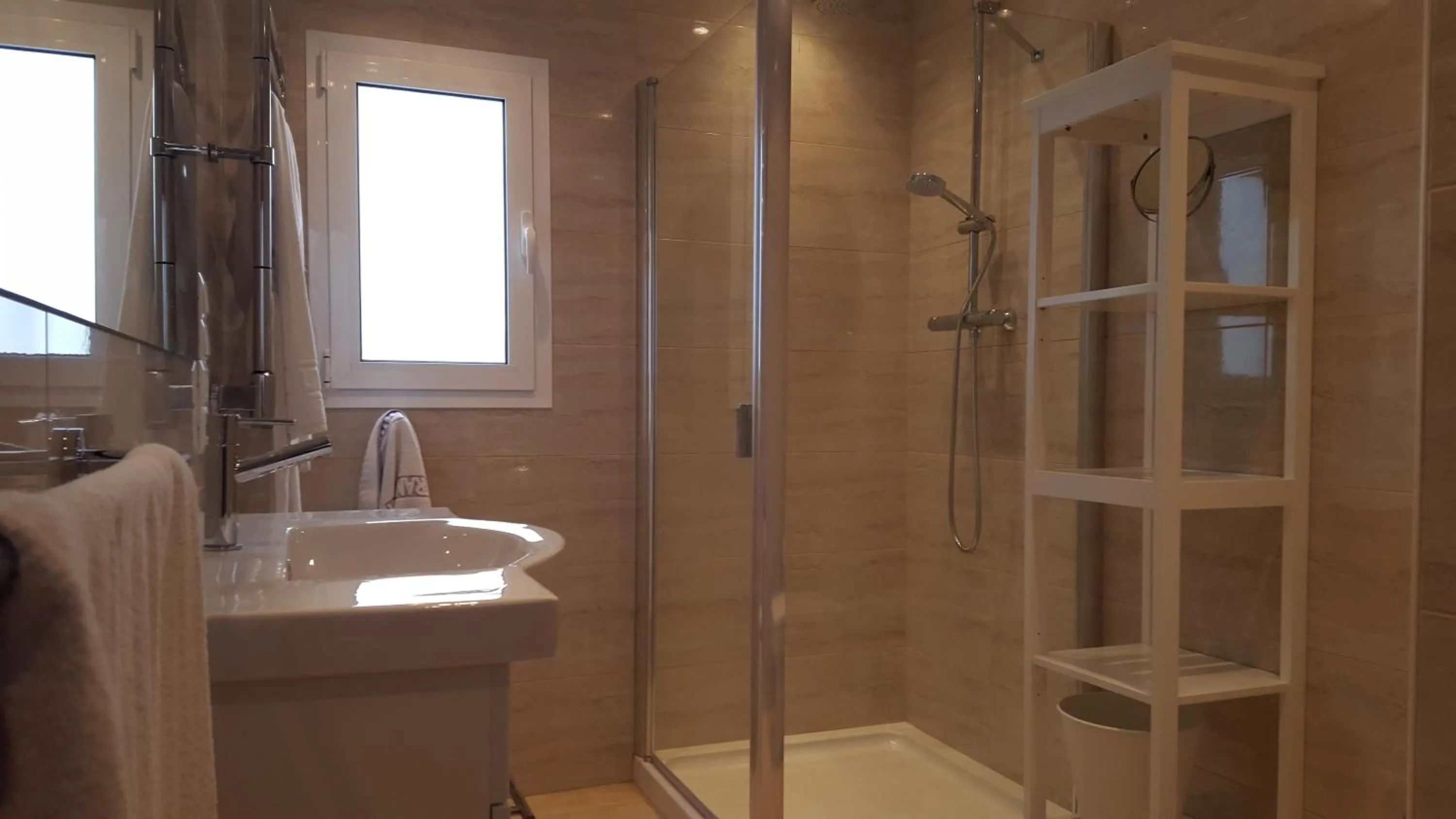 Decorative detail in El Capistrano Sur