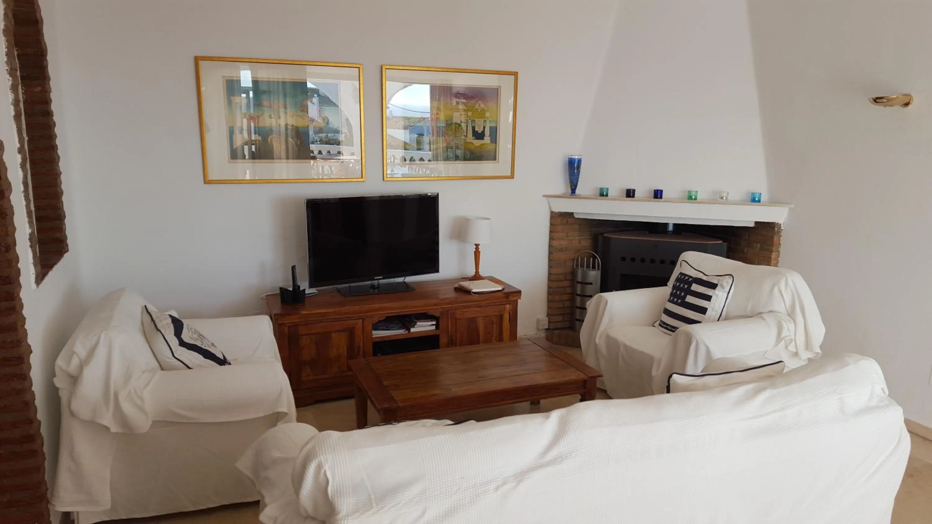 Photo of the whole room in El Capistrano Sur