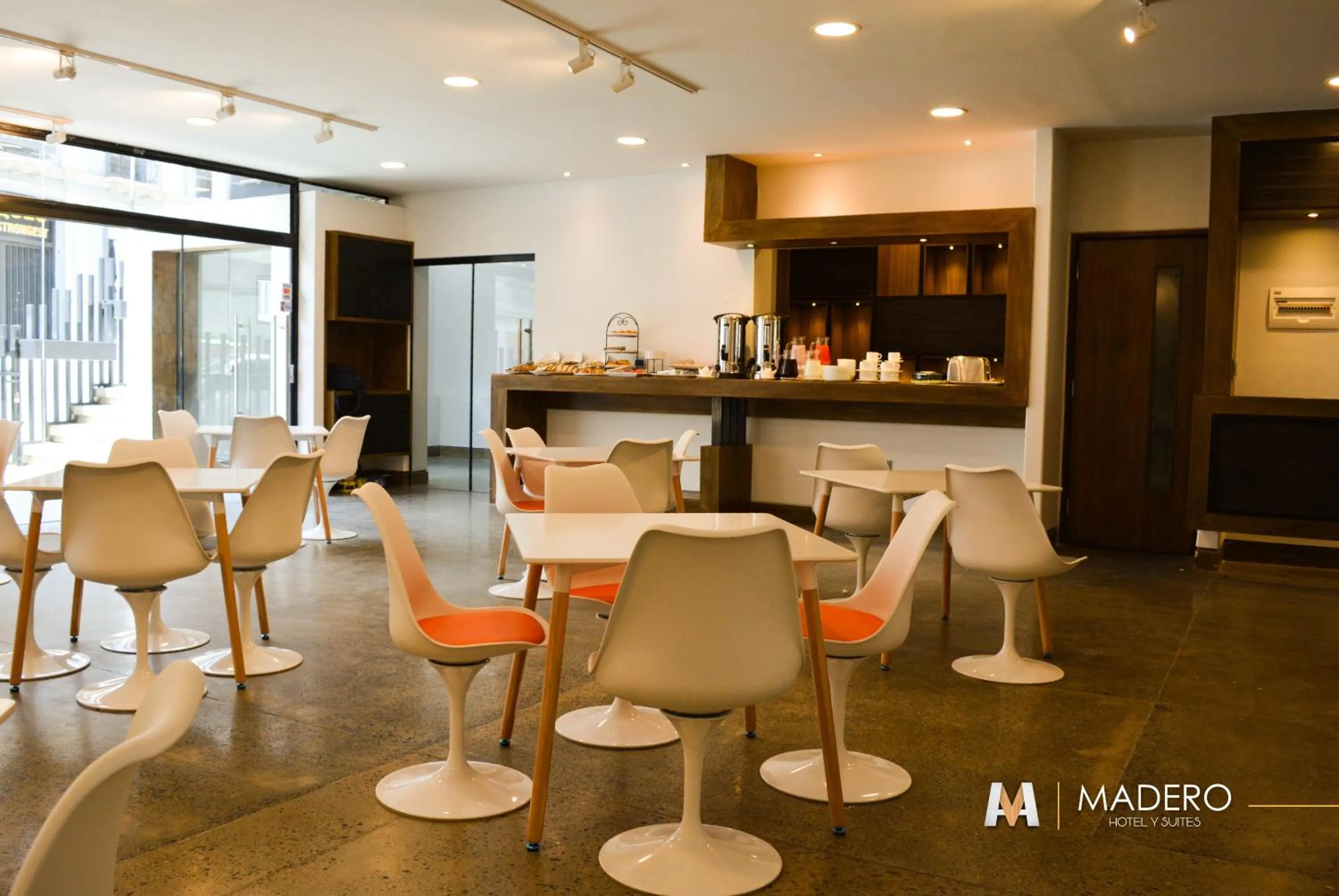 Restaurant/places to eat in Madero Hotel & Suites