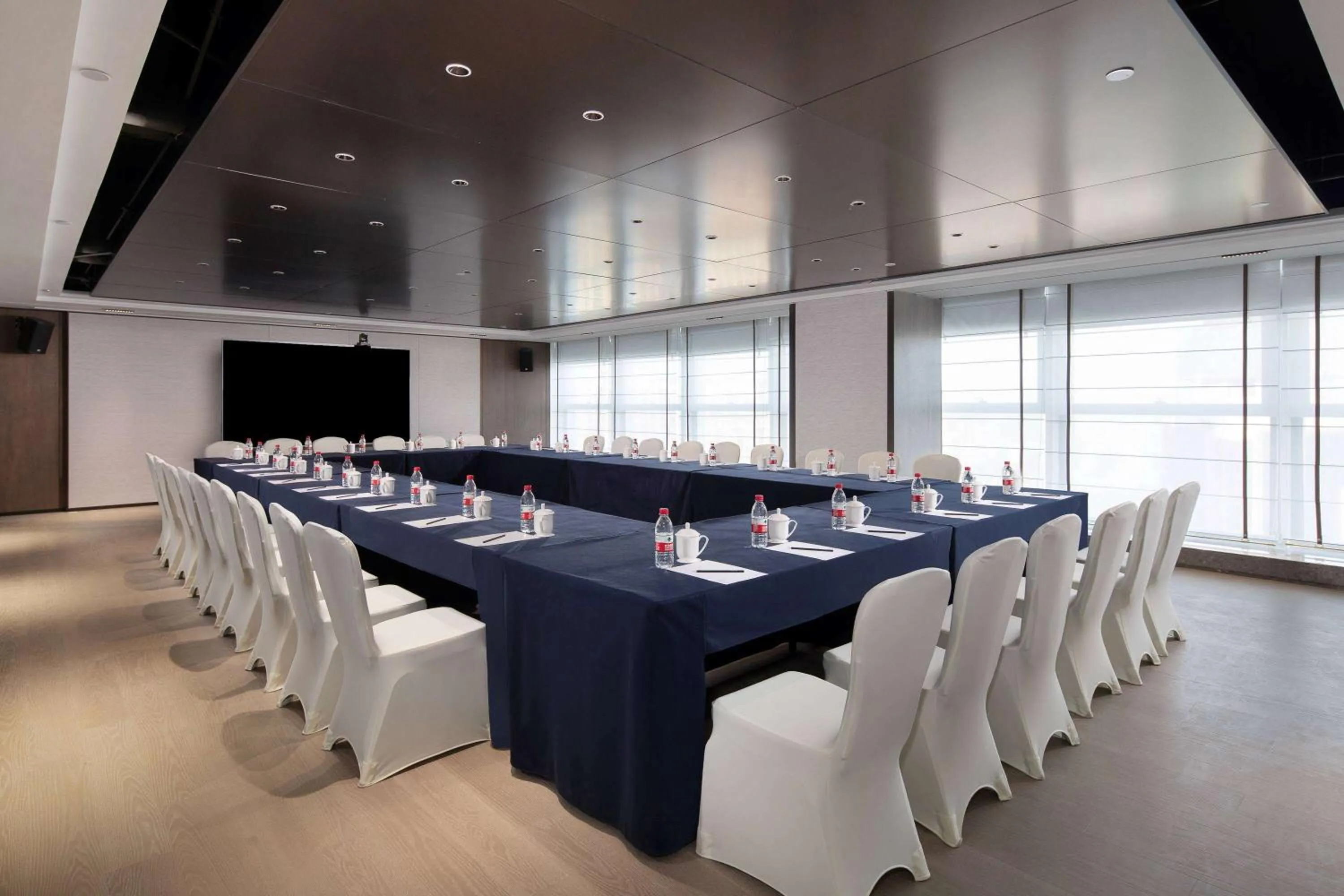 Meeting/conference room in Ramada By Wyndham Xiangyang Xiangcheng