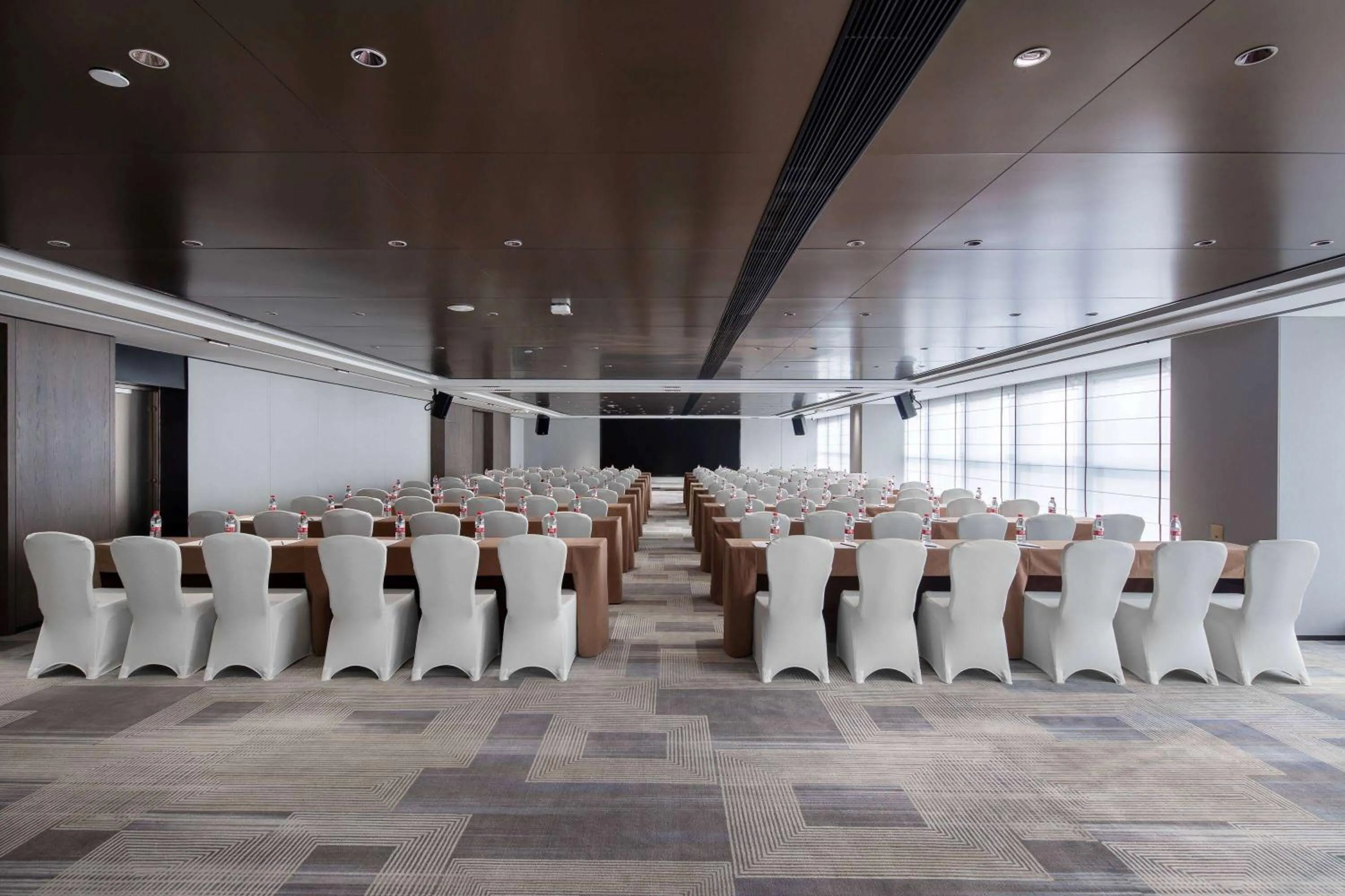 Meeting/conference room in Ramada By Wyndham Xiangyang Xiangcheng