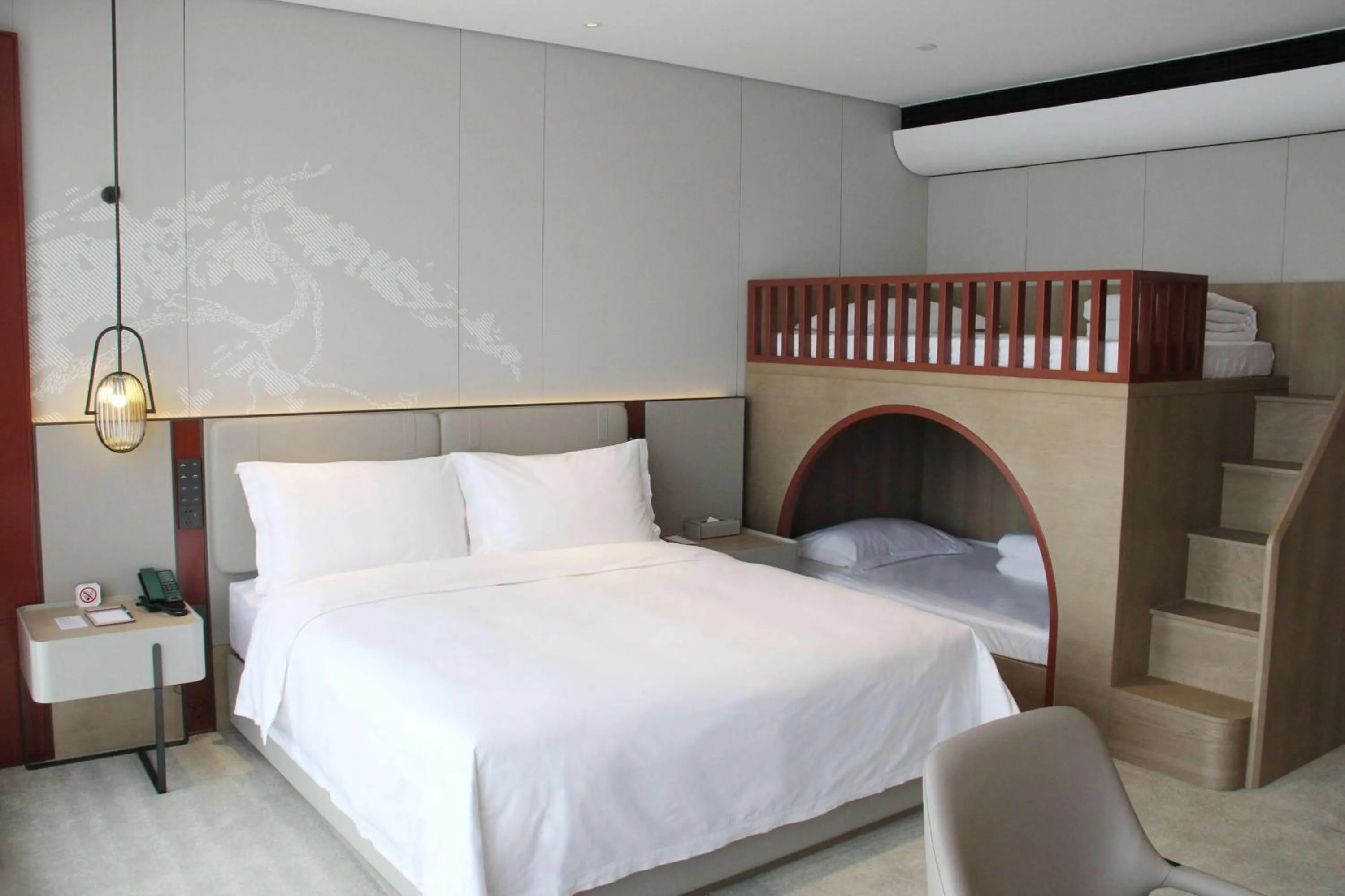 Photo of the whole room, Bed in Ramada By Wyndham Xiangyang Xiangcheng