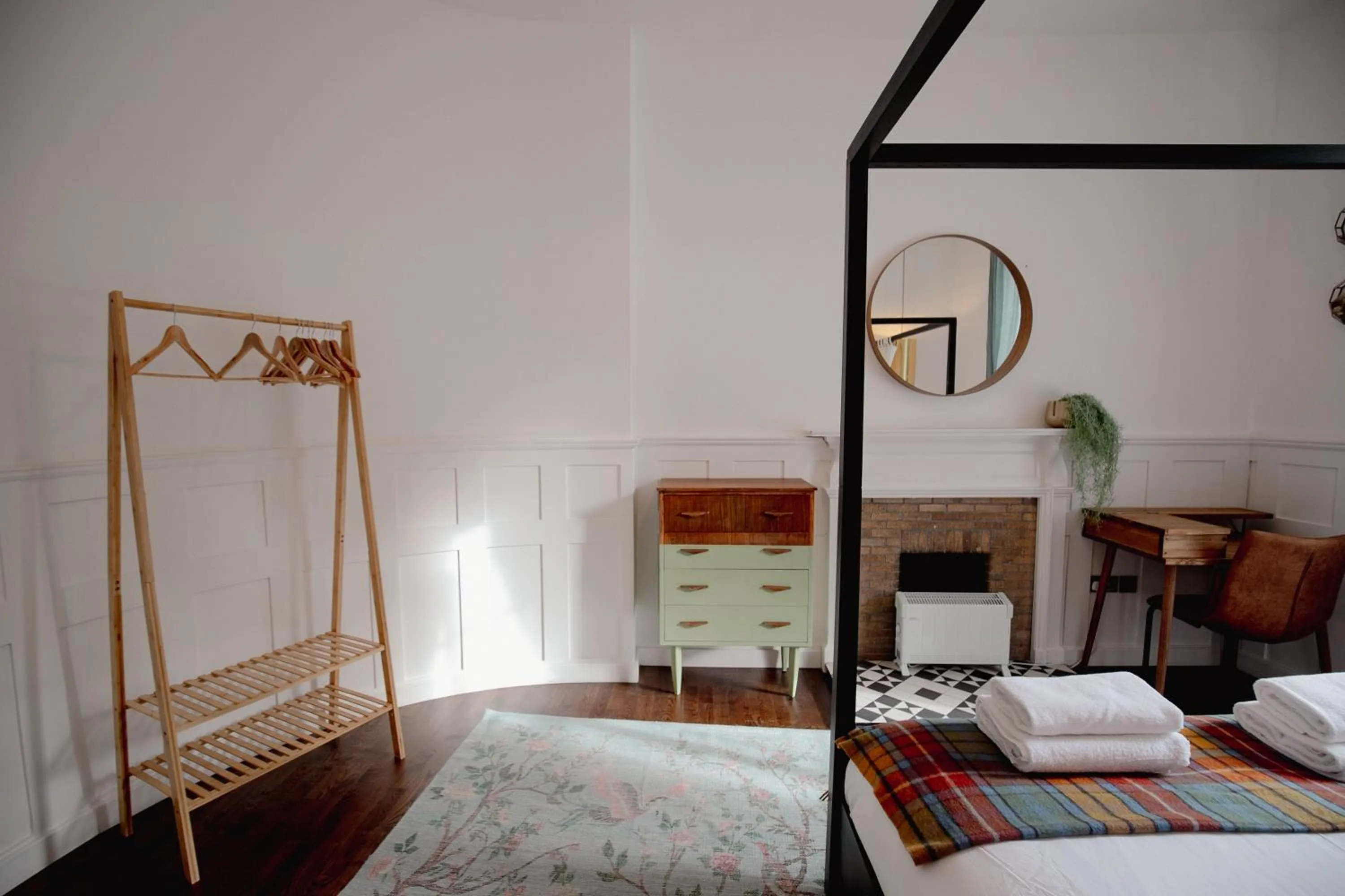 Bed in Slateford House 1770 Luxury Aparthotel by The House of Danu