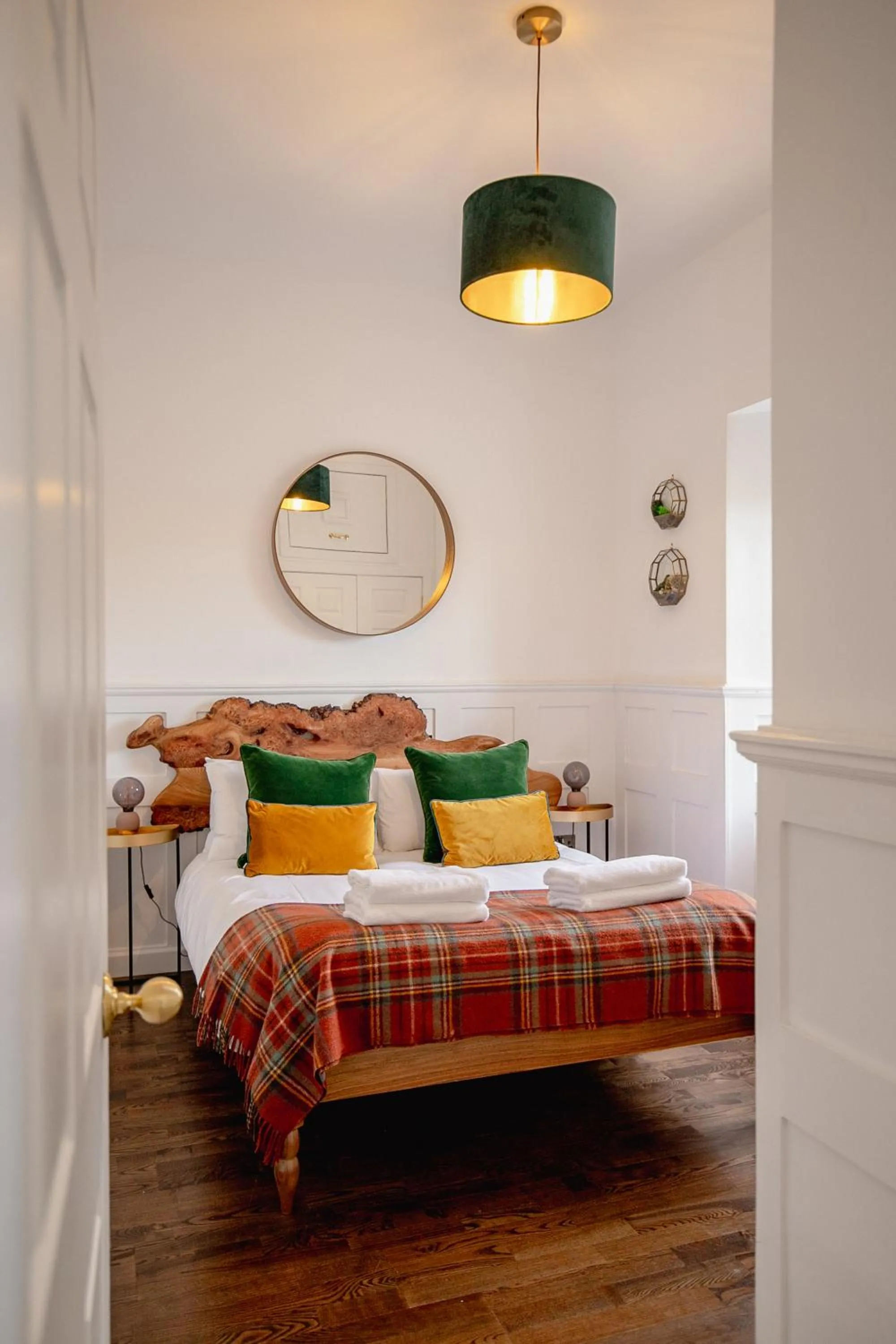 Bed in Slateford House 1770 Luxury Aparthotel by The House of Danu