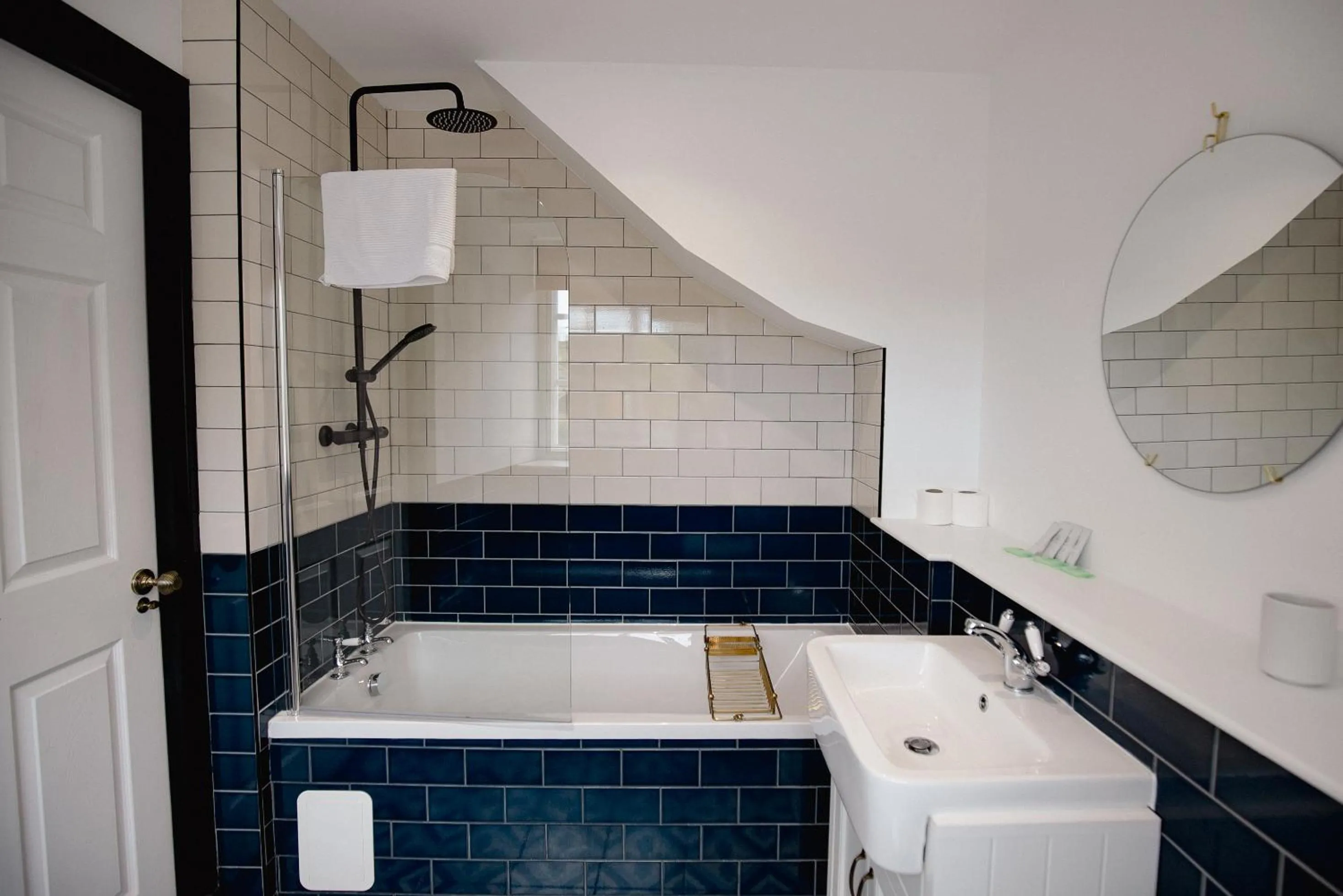 Slateford House 1770 Luxury Aparthotel by The House of Danu