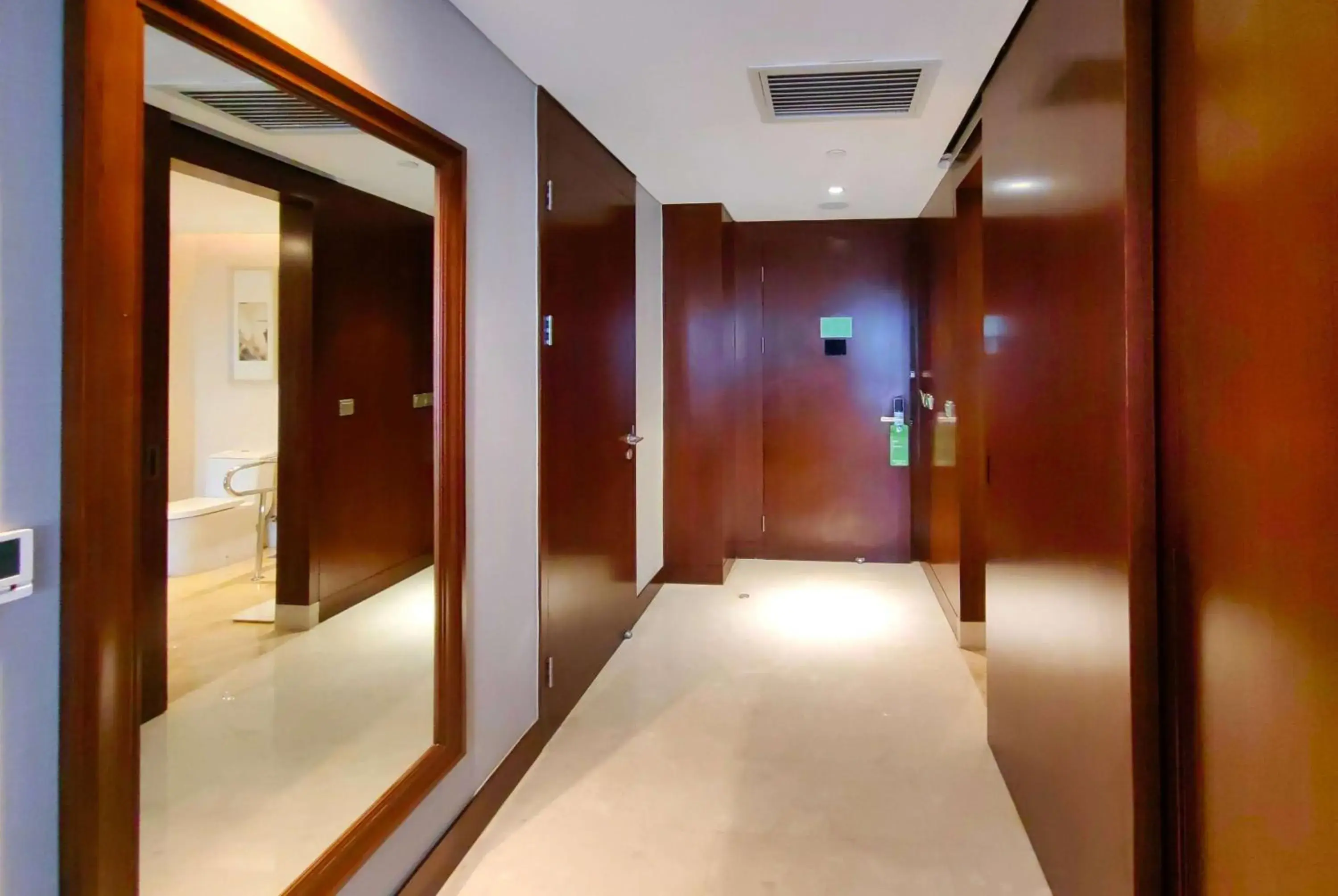 King Accessible Superior Room, Non-Smoking in Wyndham Garden Changzhou Zhonglou King Accessible Superior Room, Non-Smoking in Wyndham Garden Changzhou Zhonglou