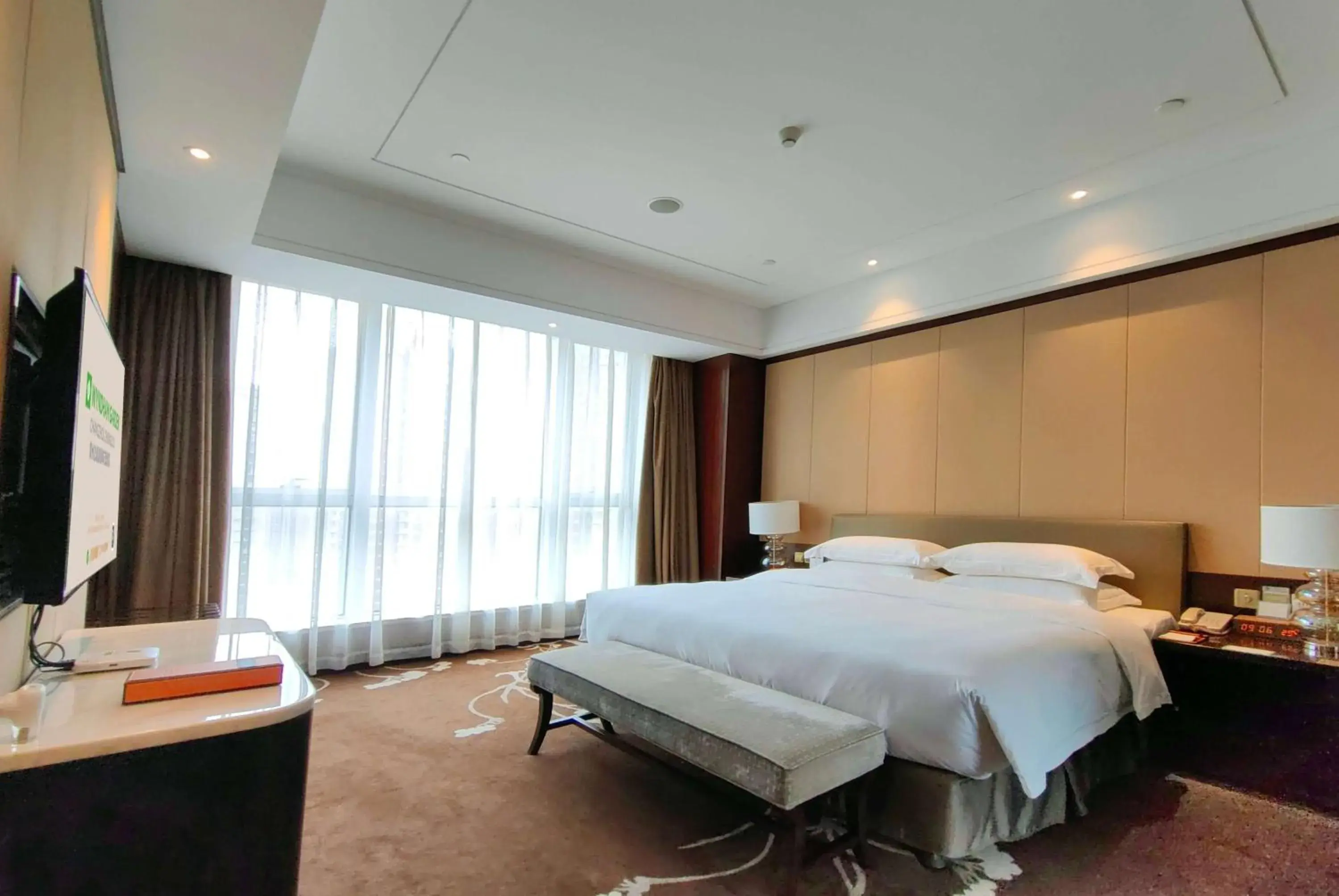 Superior King Suite - Non-Smoking in Wyndham Garden Changzhou Zhonglou Superior King Suite - Non-Smoking in Wyndham Garden Changzhou Zhonglou