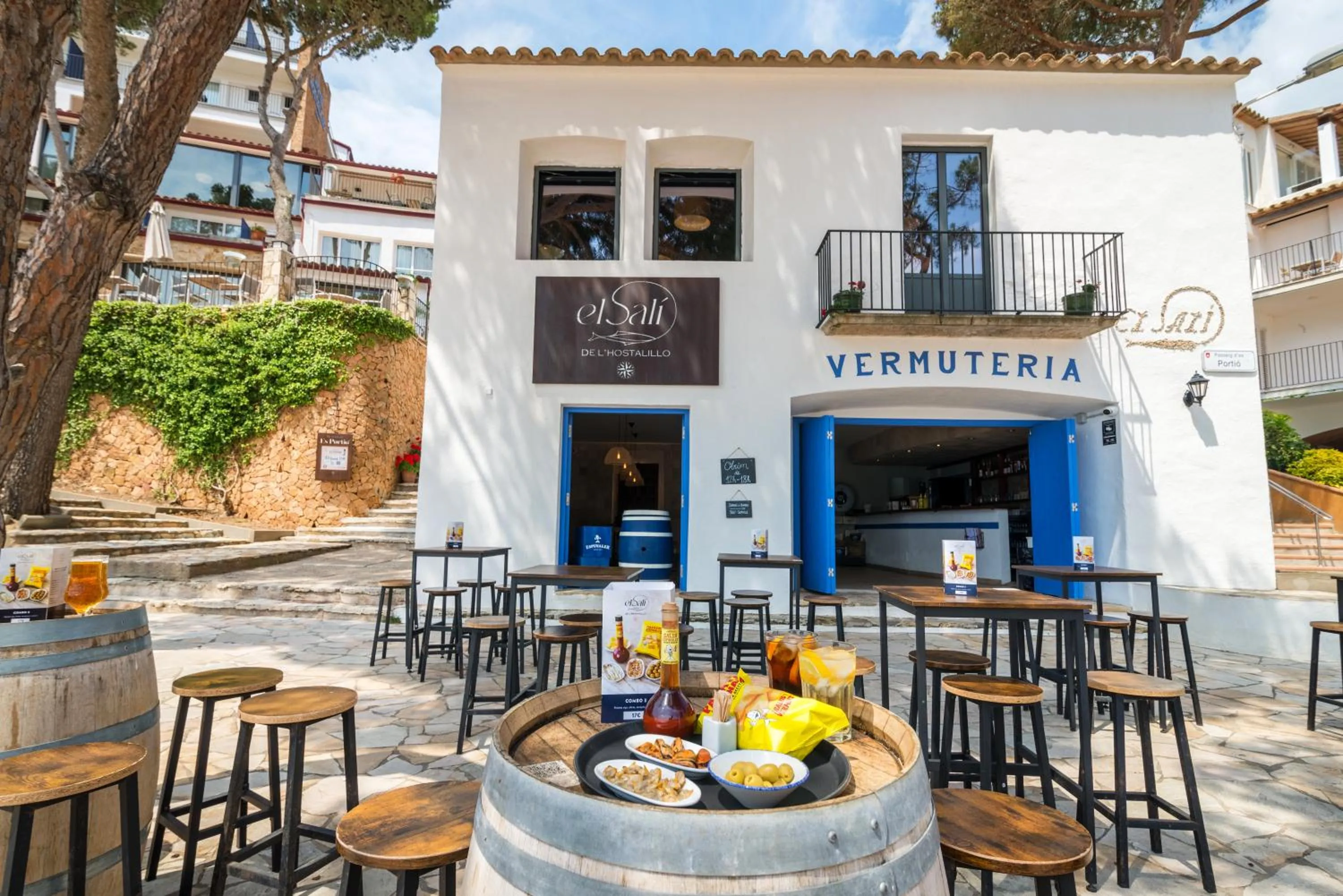 Property building in Hotel Hostalillo by Escampa Hotels