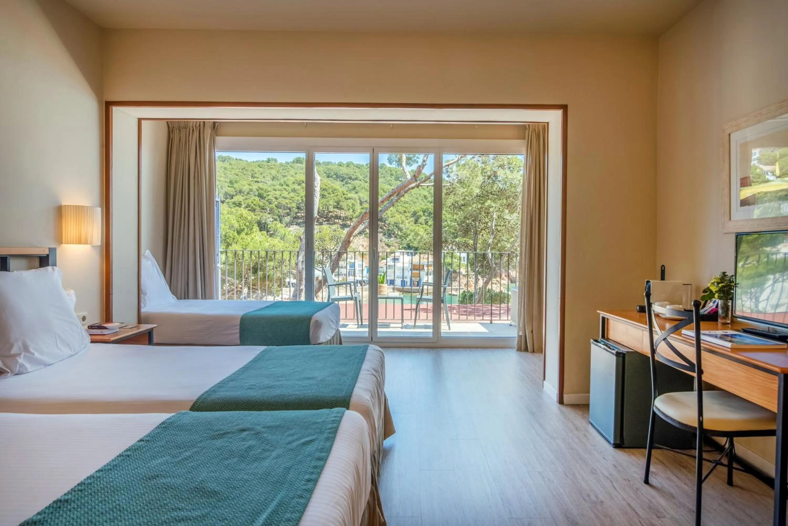 Bed in Hotel Hostalillo by Escampa Hotels