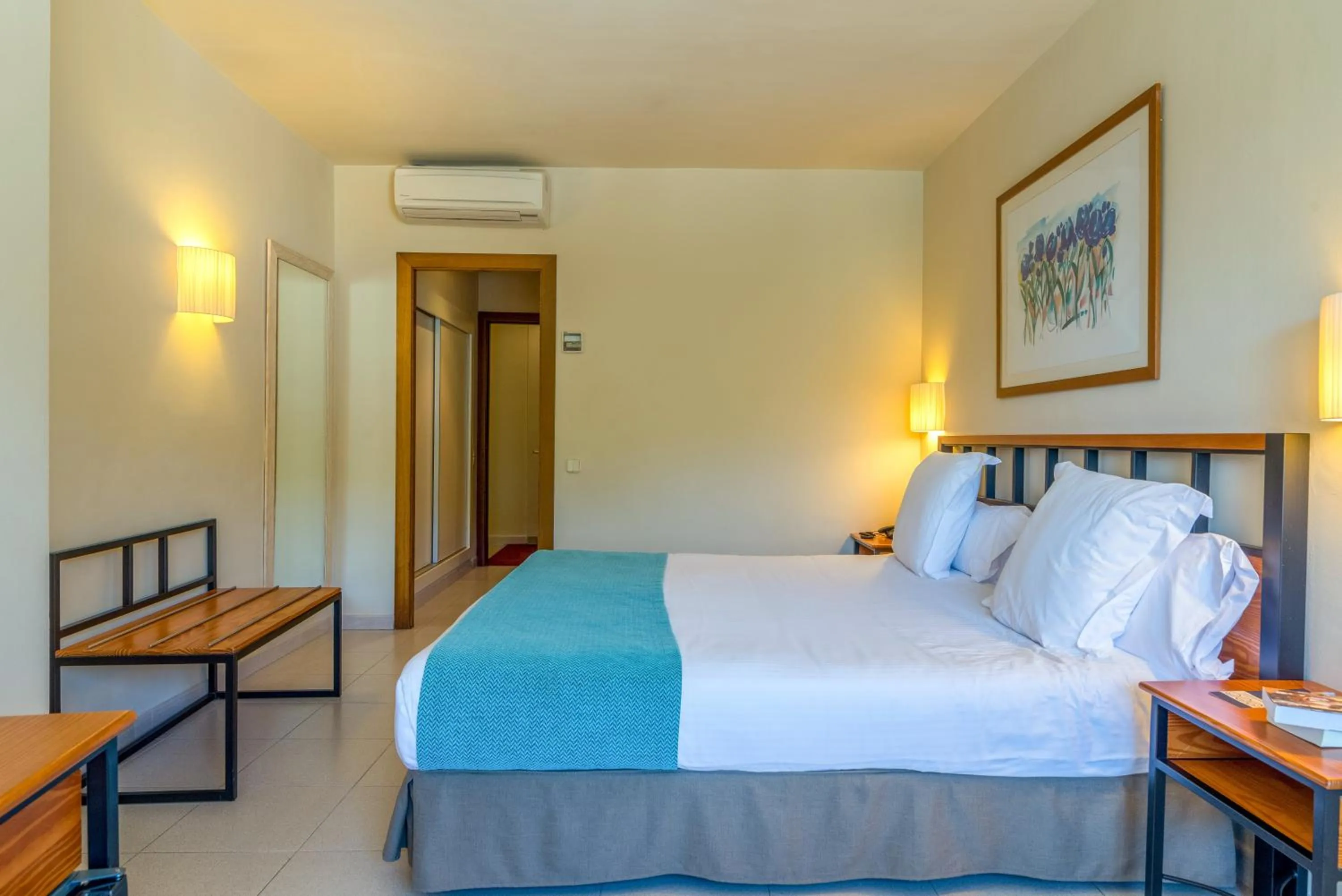 Bed in Hotel Hostalillo by Escampa Hotels