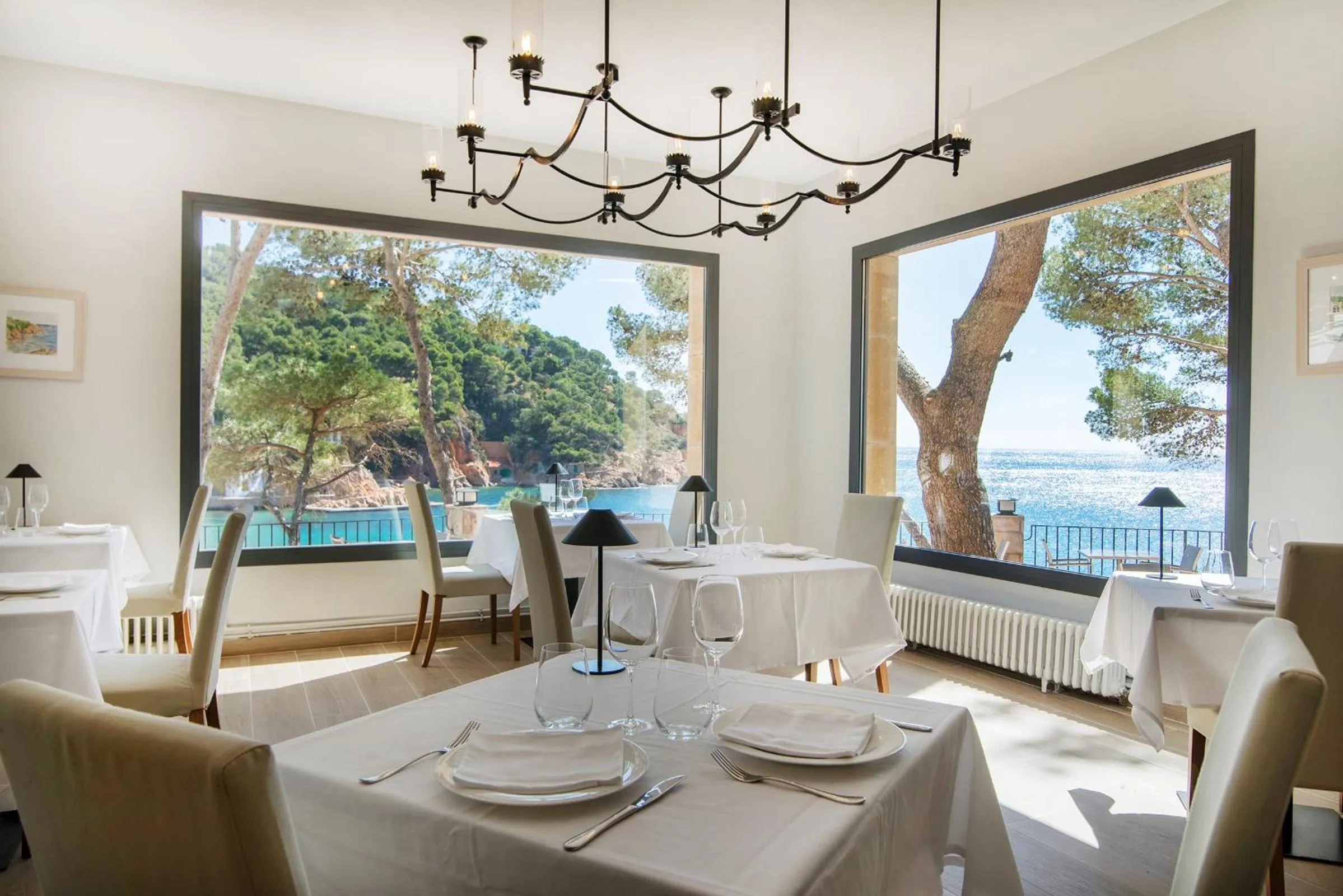 Restaurant/places to eat in Hotel Hostalillo by Escampa Hotels