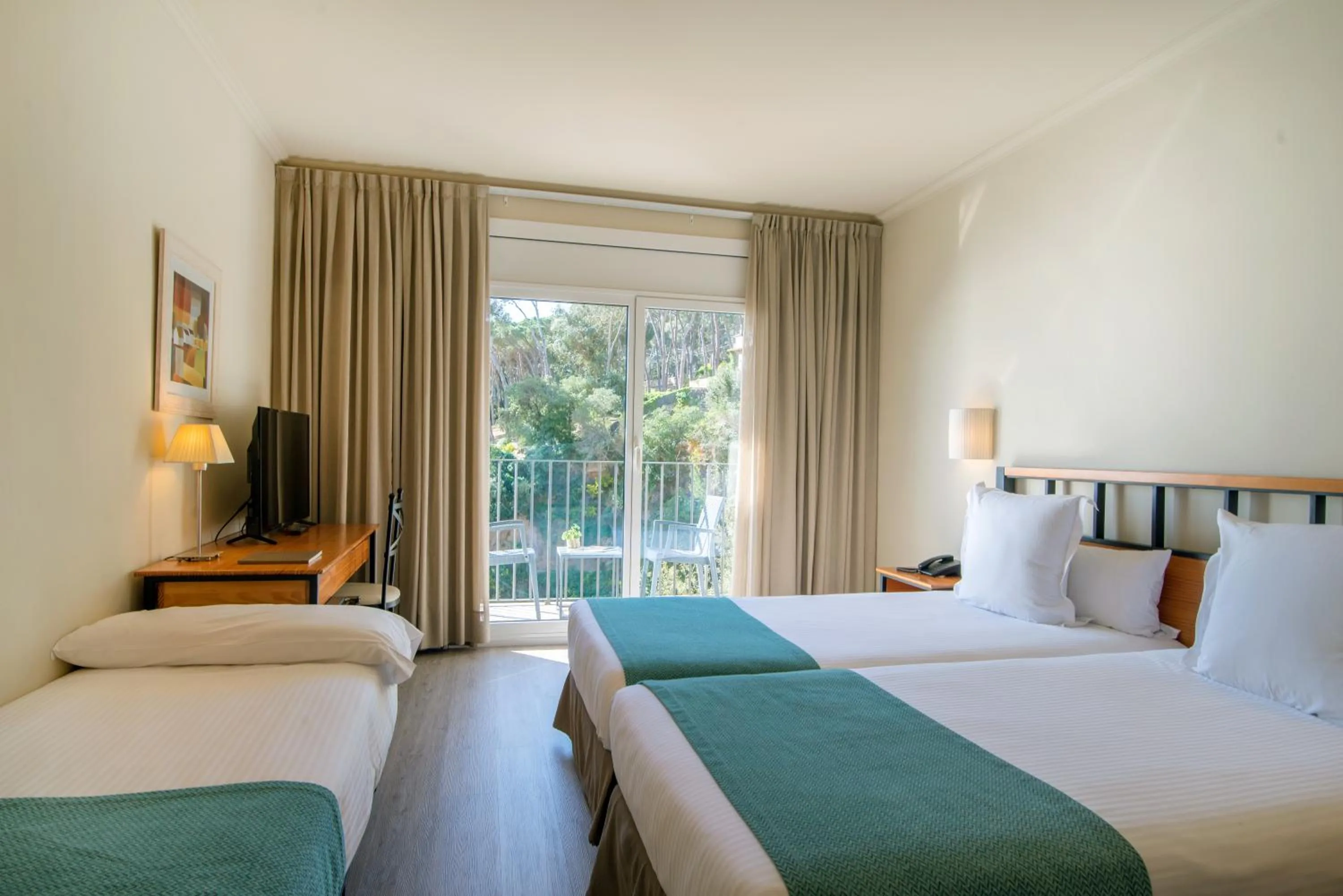 Bedroom, Bed in Hotel Hostalillo by Escampa Hotels