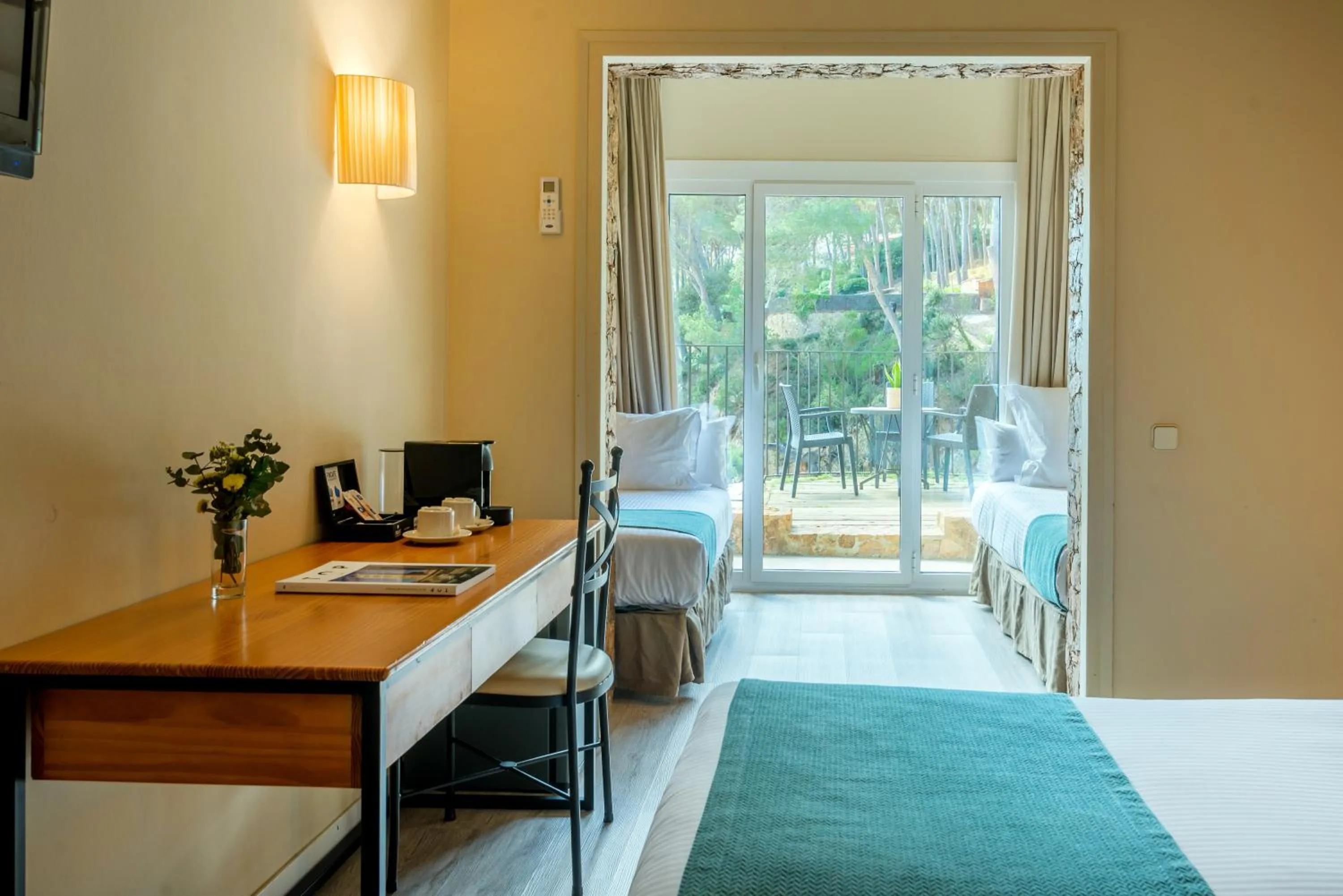 Bed in Hotel Hostalillo by Escampa Hotels