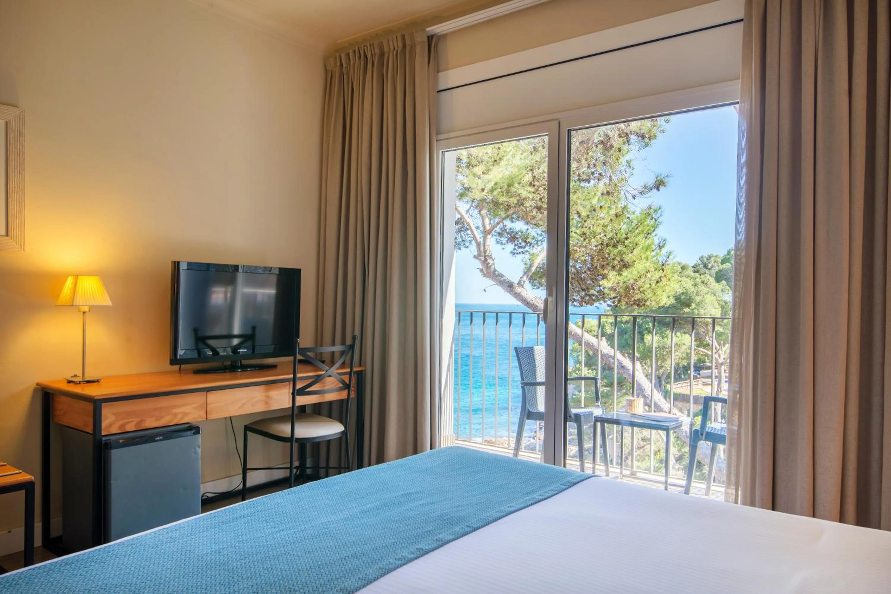 Bedroom, Bed in Hotel Hostalillo by Escampa Hotels