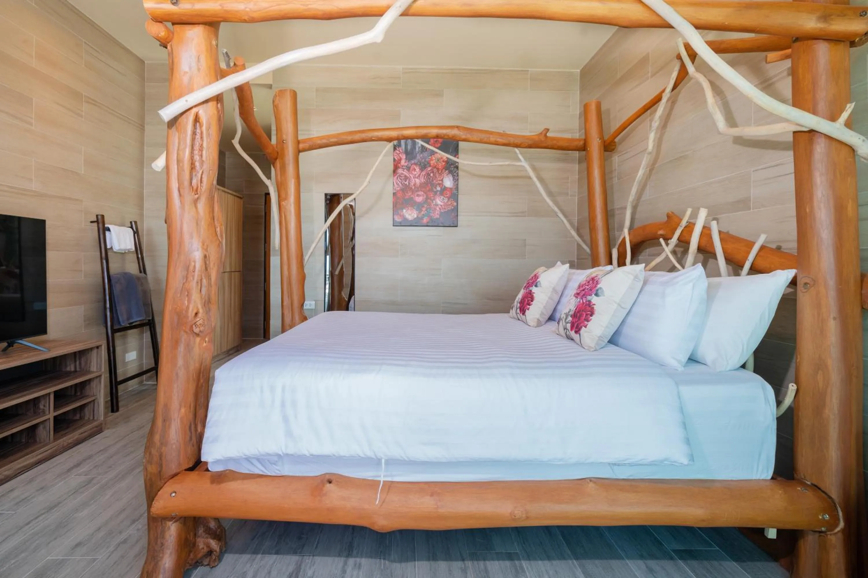 Bed in Three Monkeys Villas