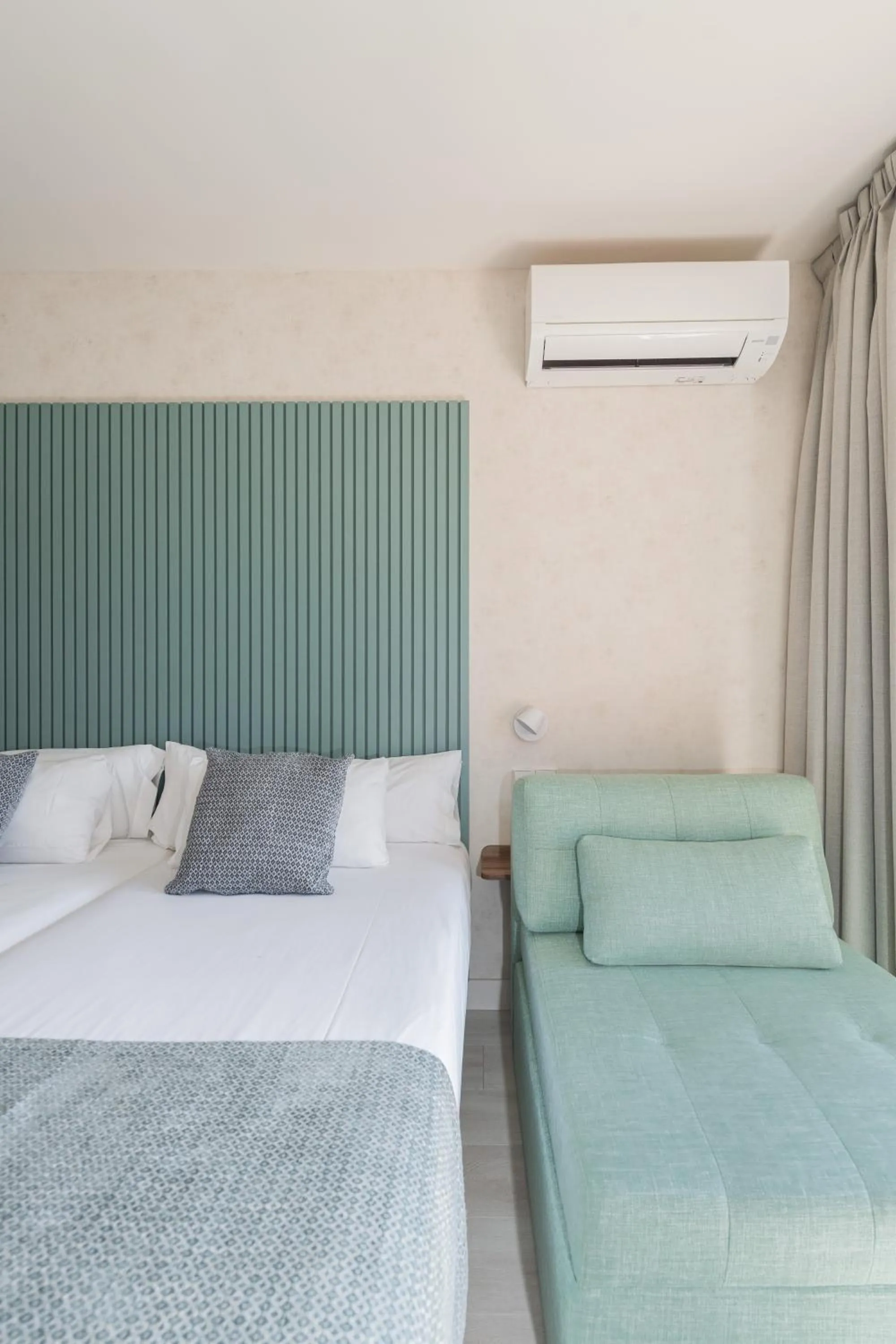 Bed in Eurosalou & Spa