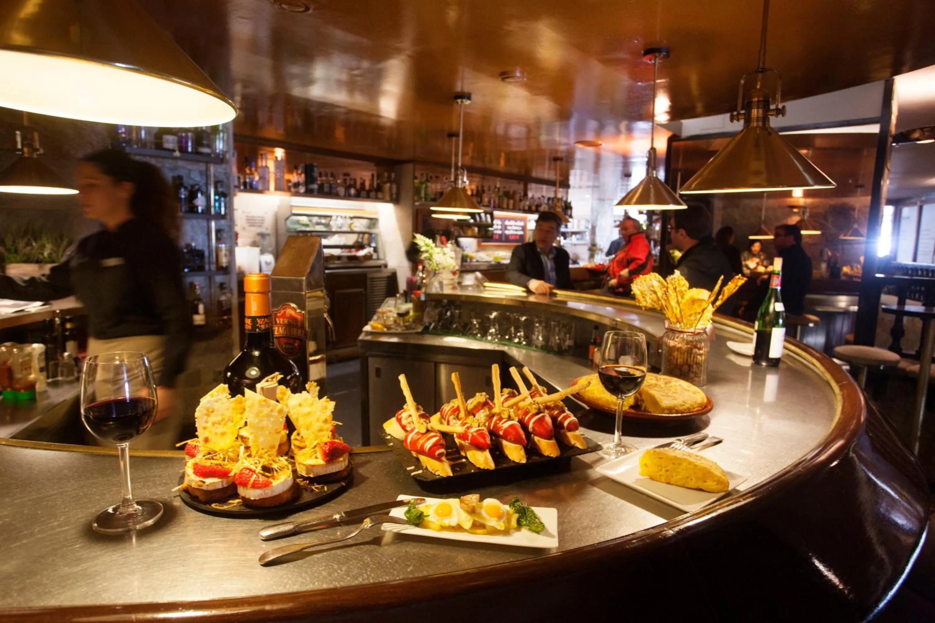 Restaurant/places to eat in Tuc Blanc