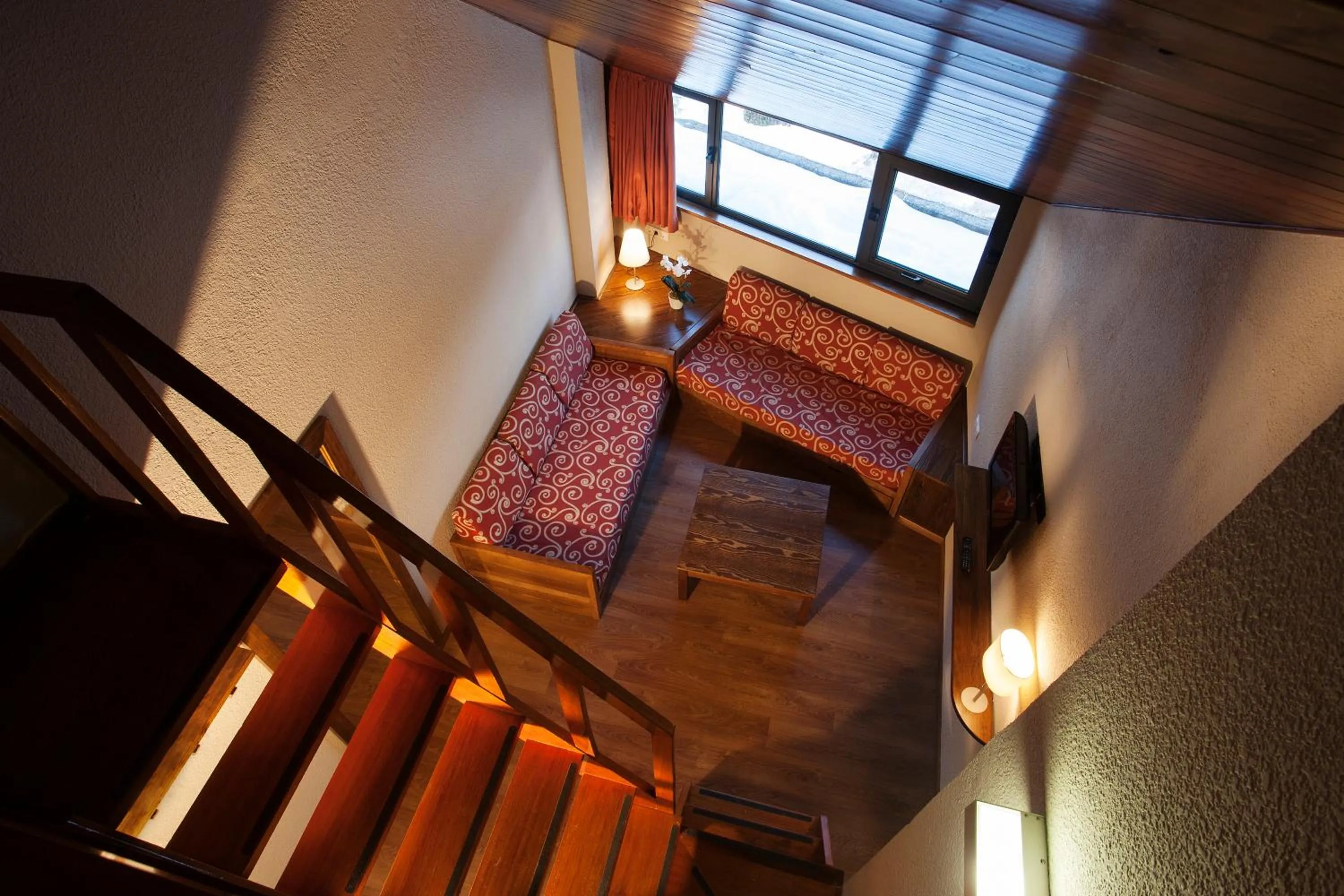 Photo of the whole room in Tuc Blanc