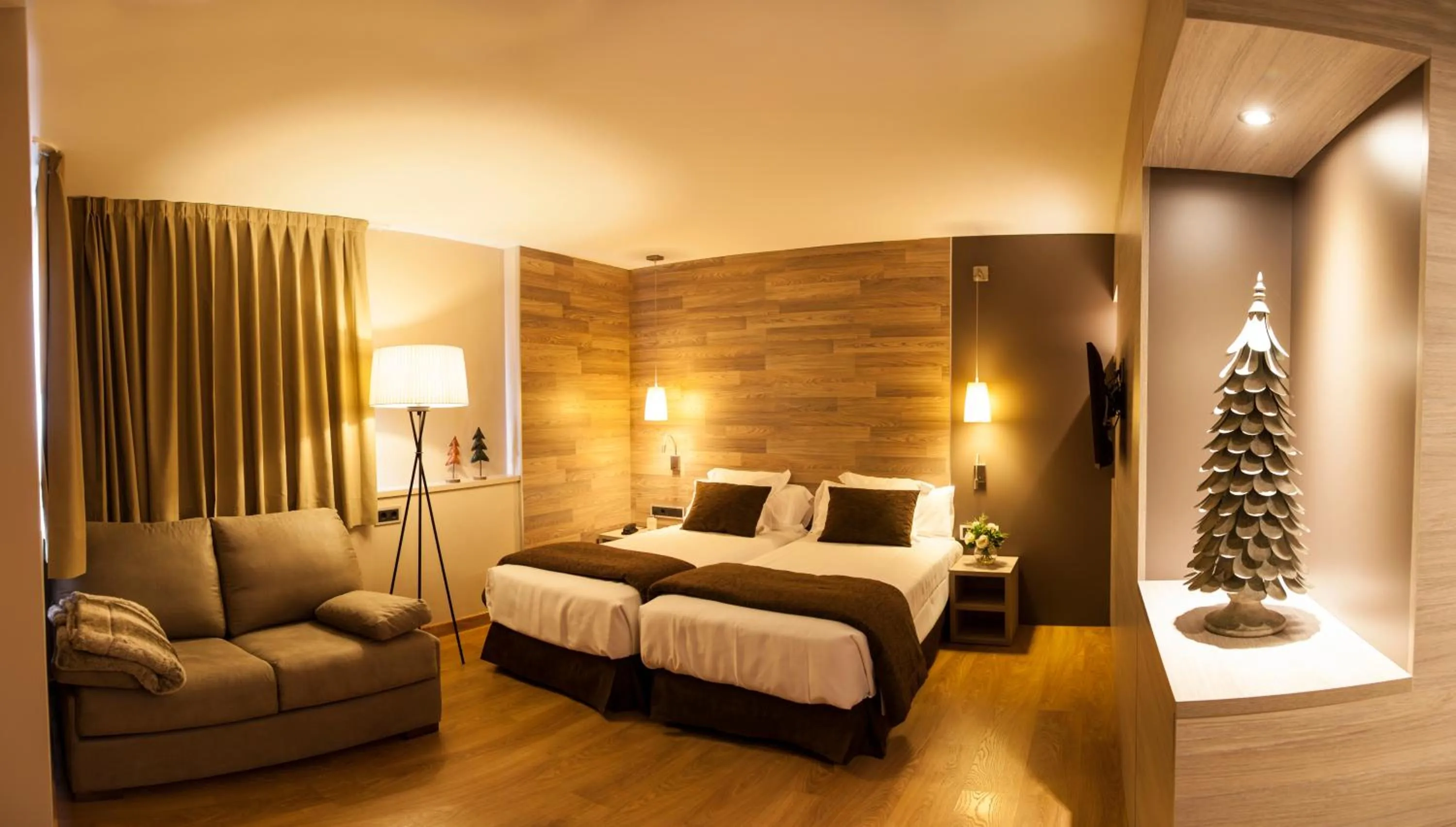 Photo of the whole room, Bed in Tuc Blanc