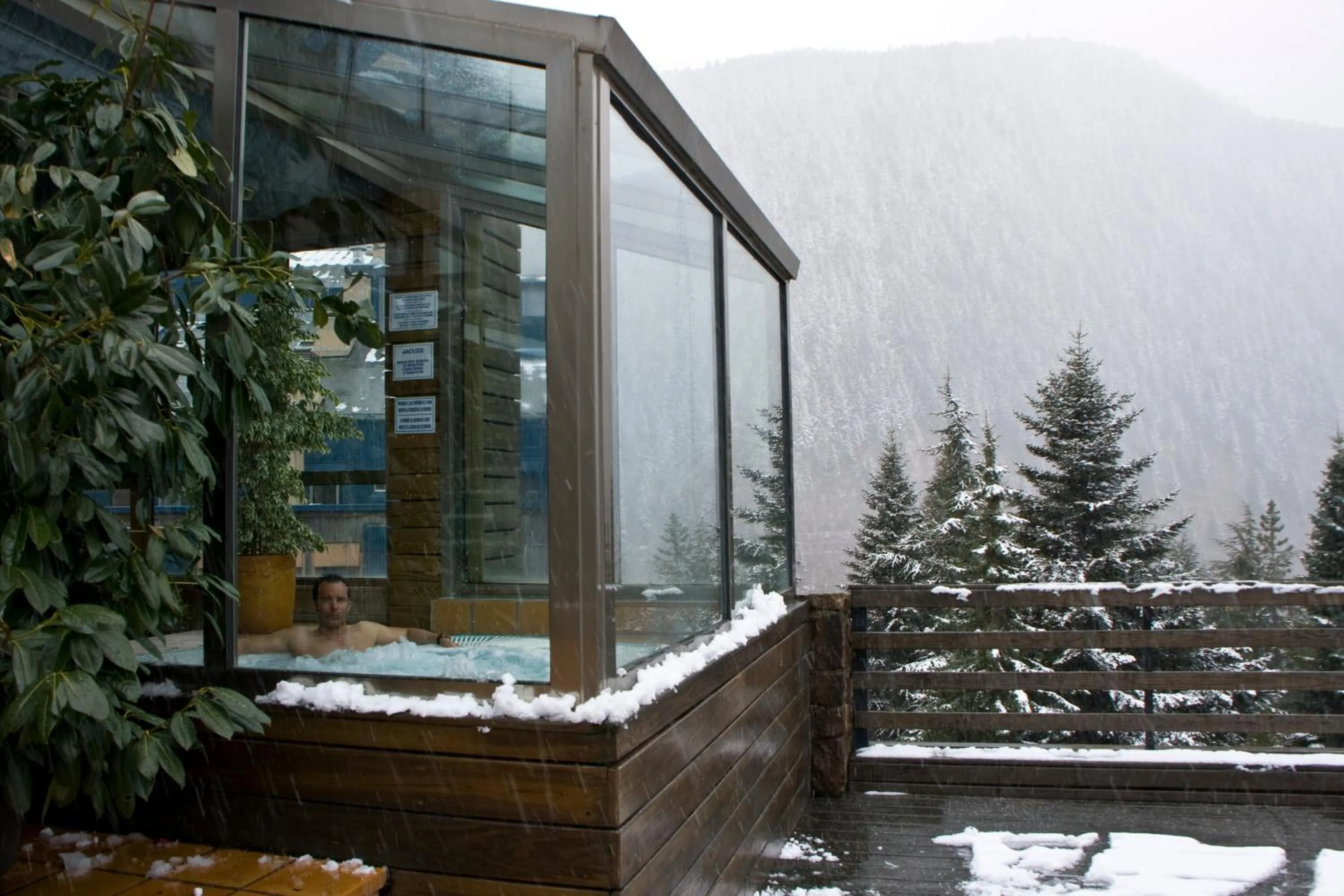 Hot Tub in Tuc Blanc