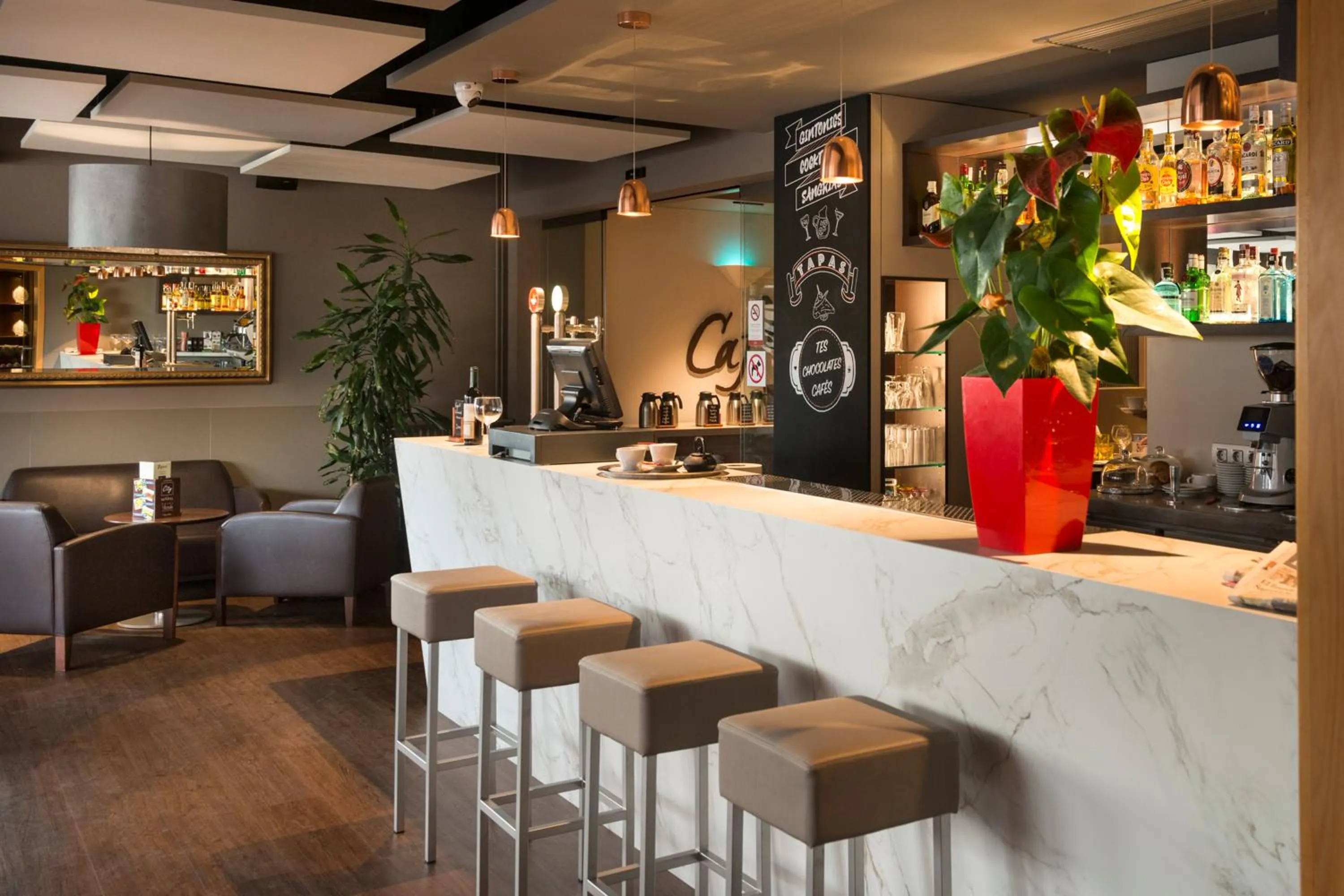 Lounge or bar in Ibis Styles Figueres Ronda