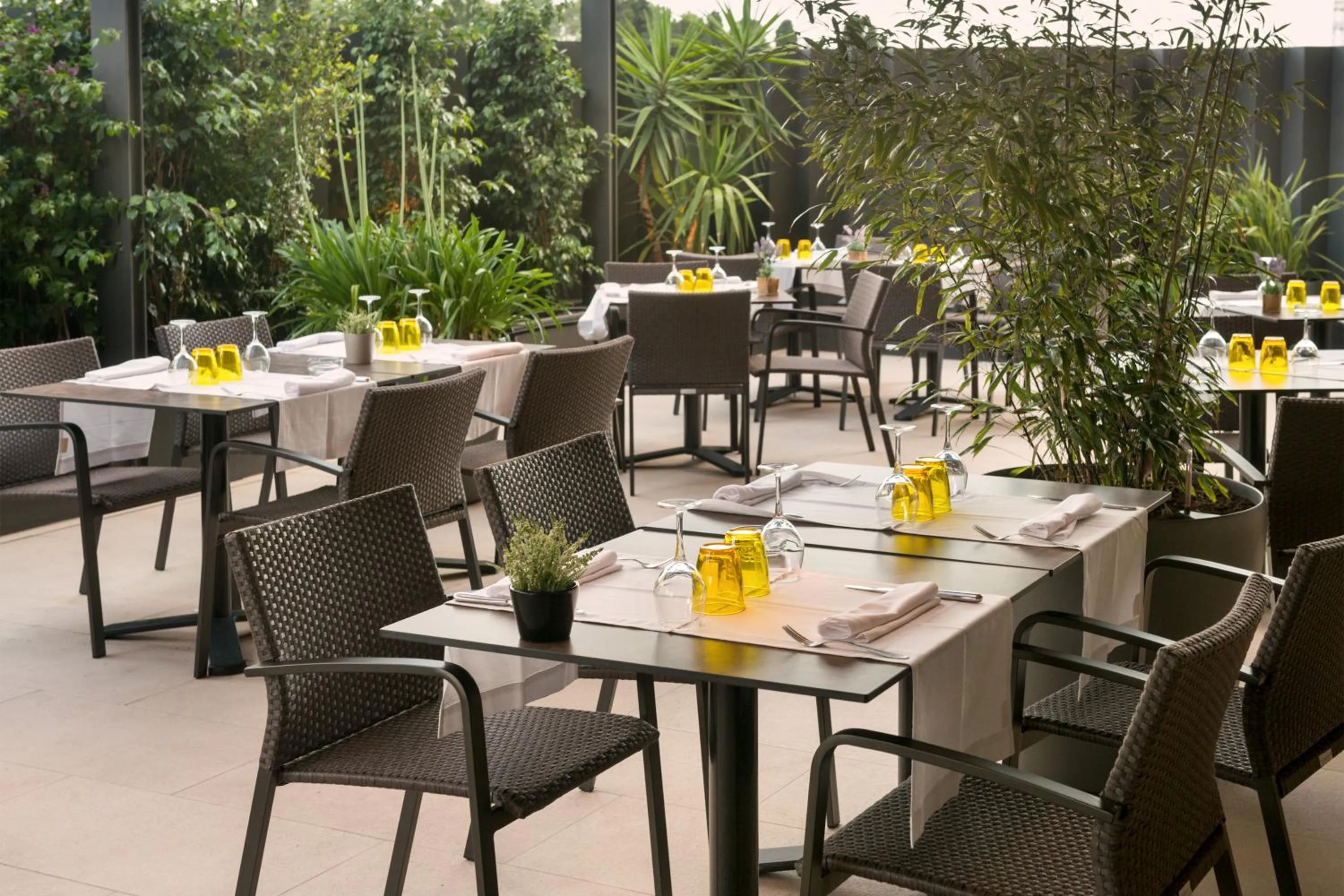 Restaurant/places to eat in Ibis Styles Figueres Ronda