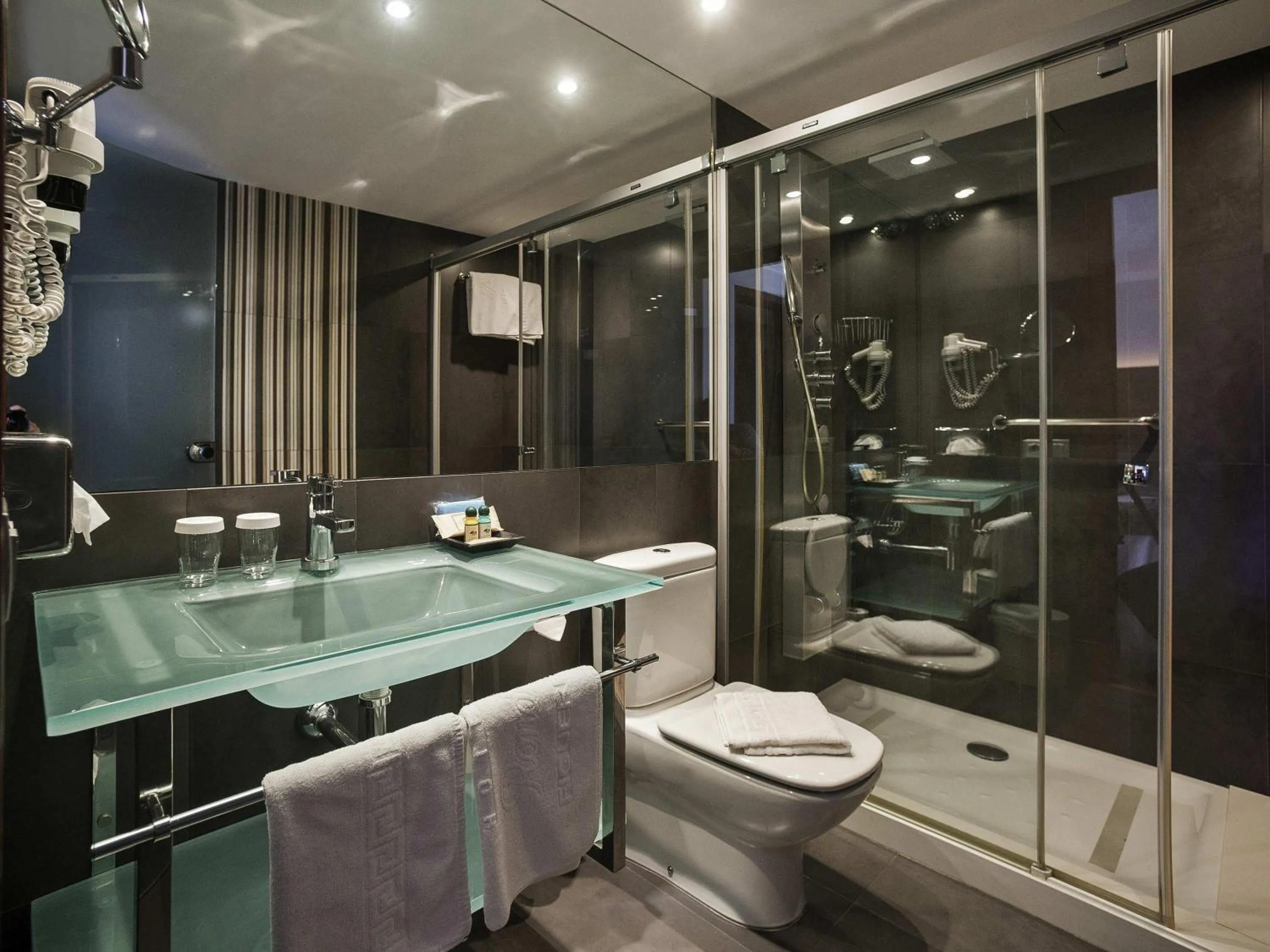 Bedroom in Ibis Styles Figueres Ronda