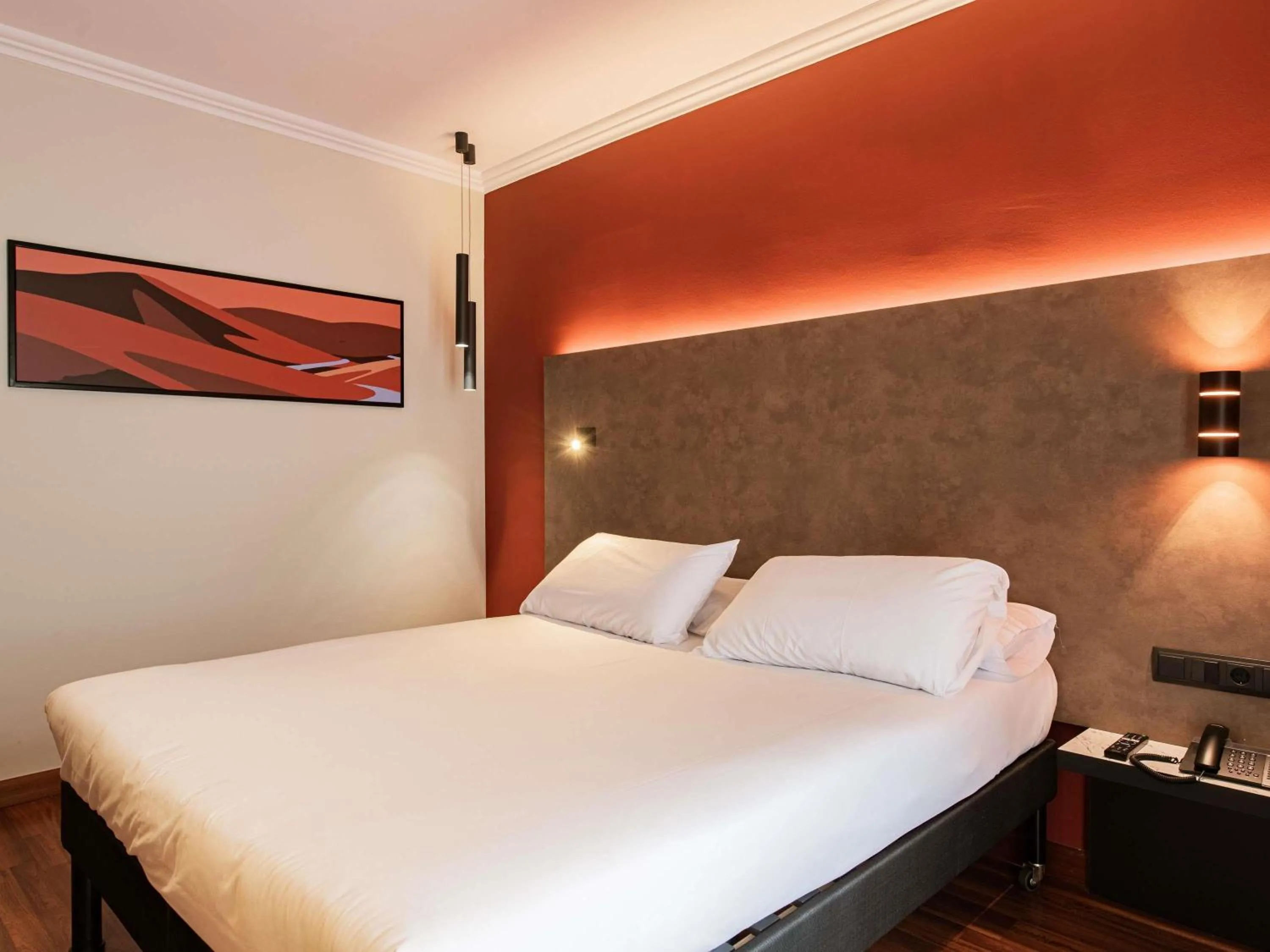 Bedroom, Bed in Ibis Styles Figueres Ronda