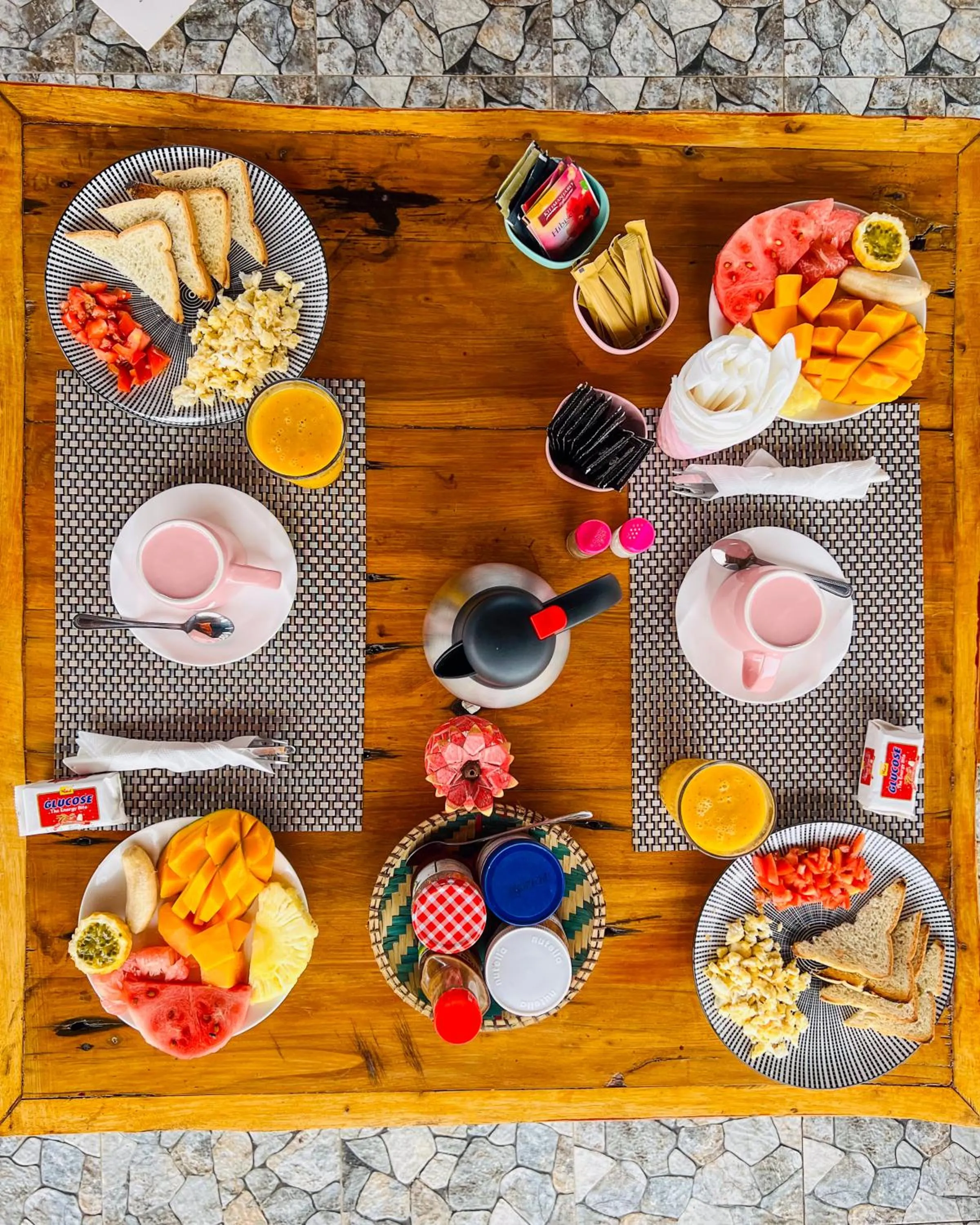 Breakfast in Pineapple House