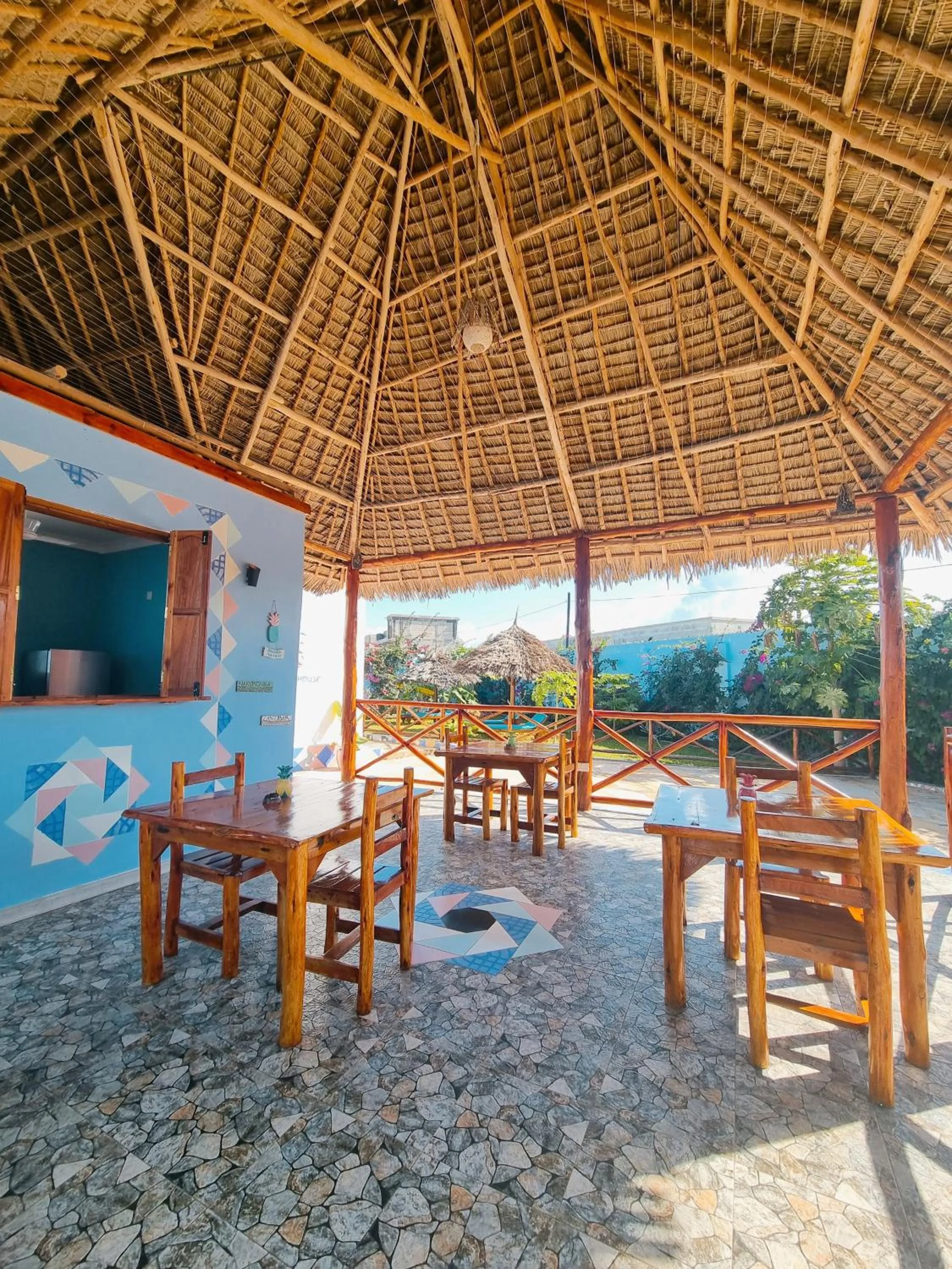 Breakfast in Pineapple House